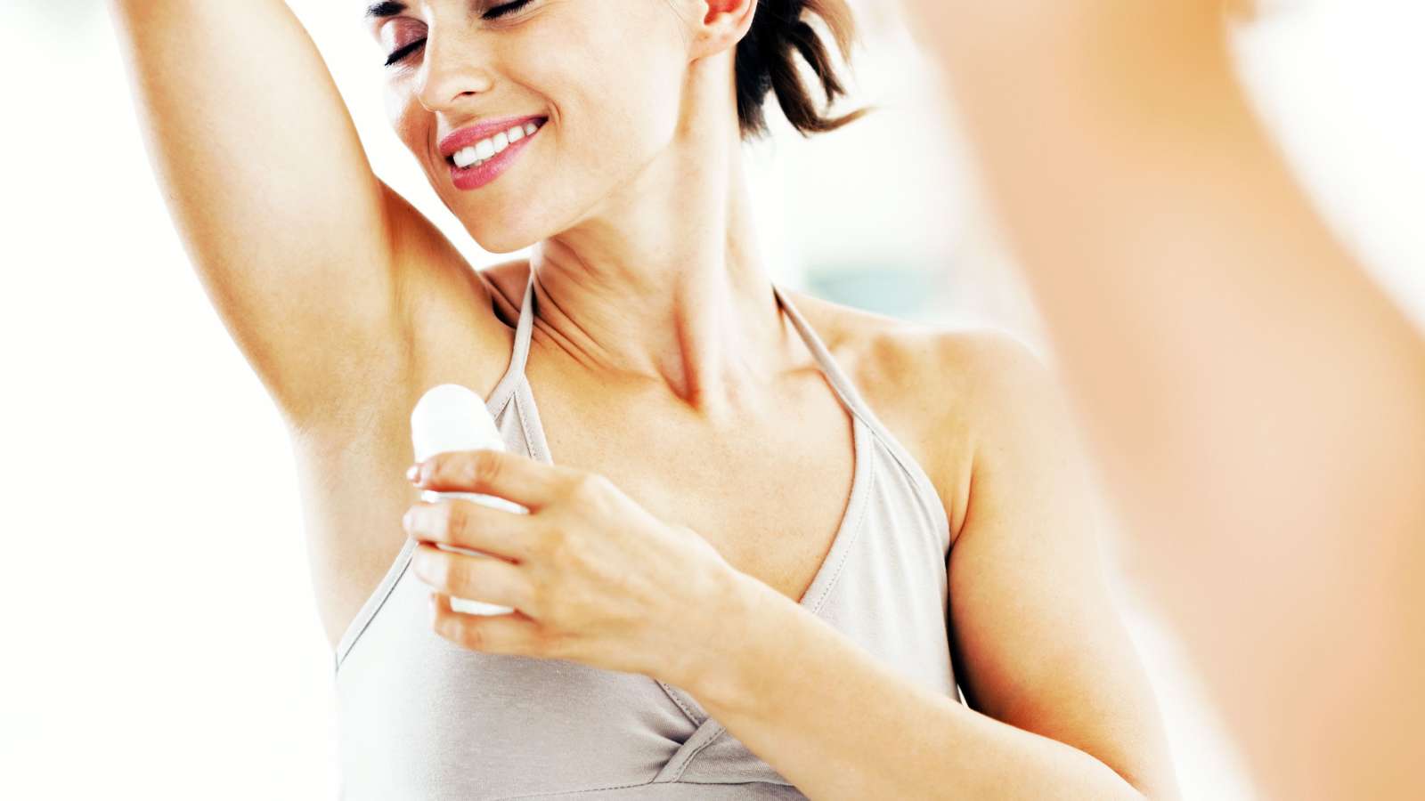 Miten deodorantti ehkäisee hikoilua?