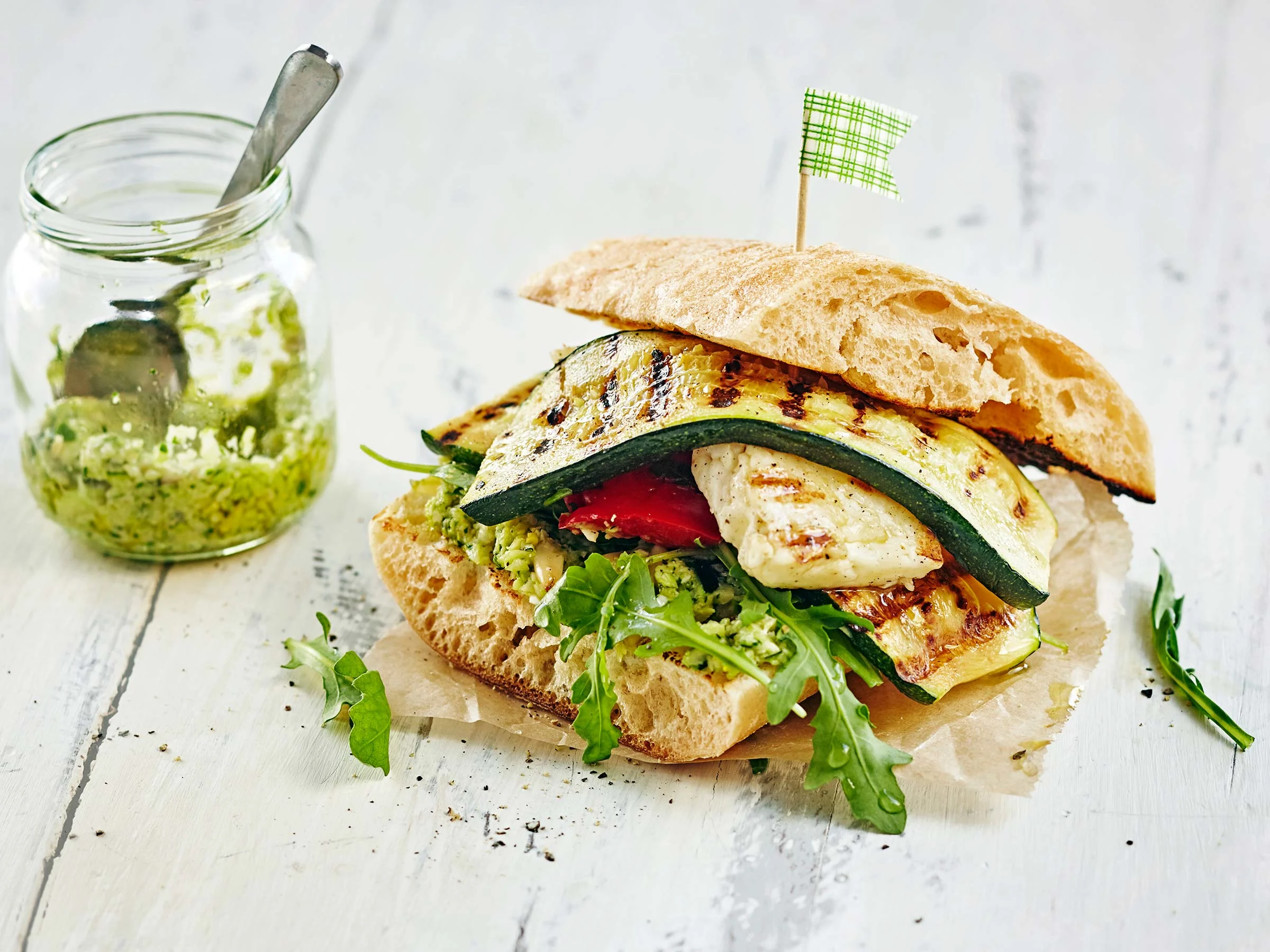 Kesäkurpitsaleivät