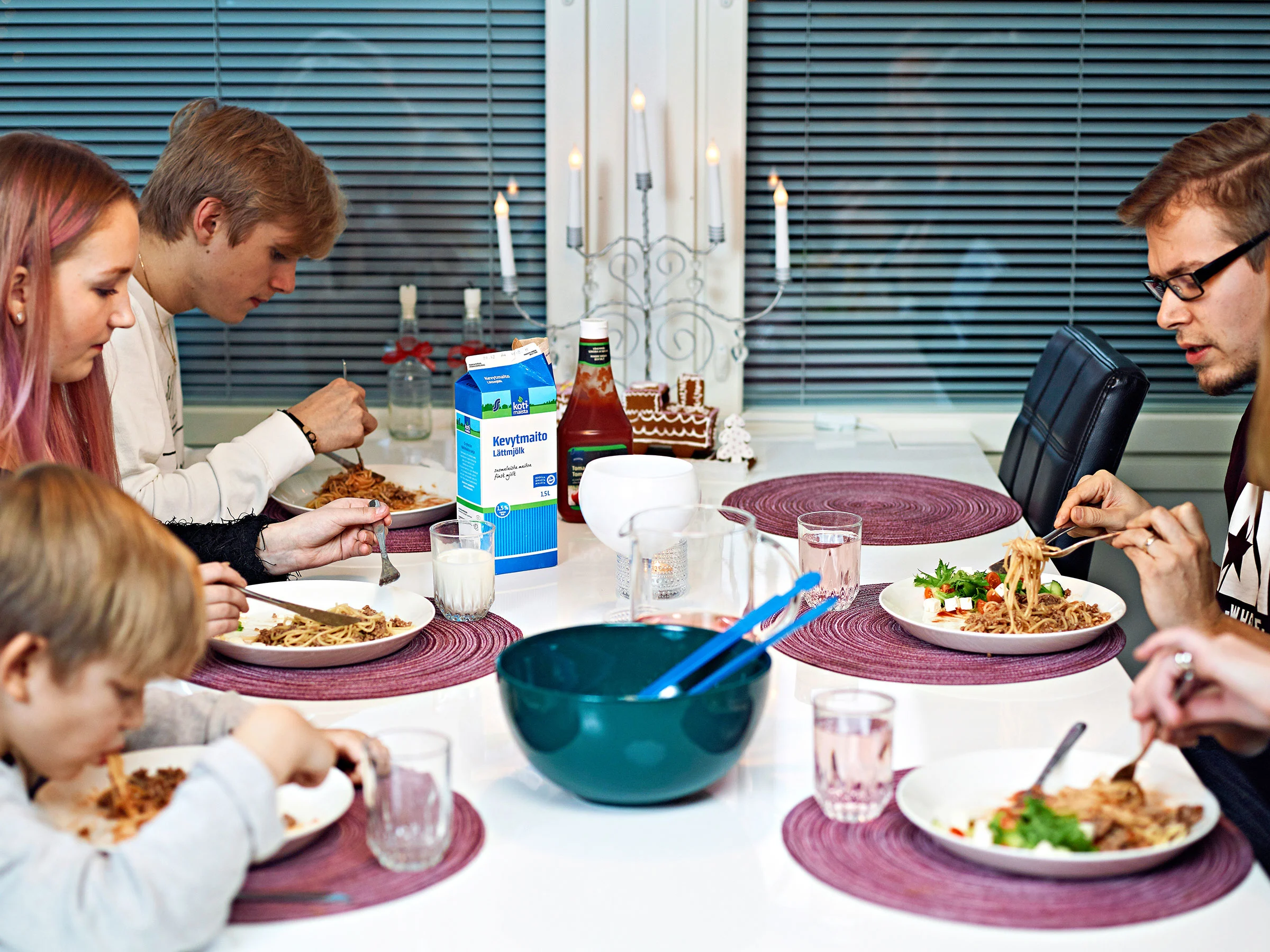 Syödään yhdessä: Innosta teinit yhteiselle aterialle