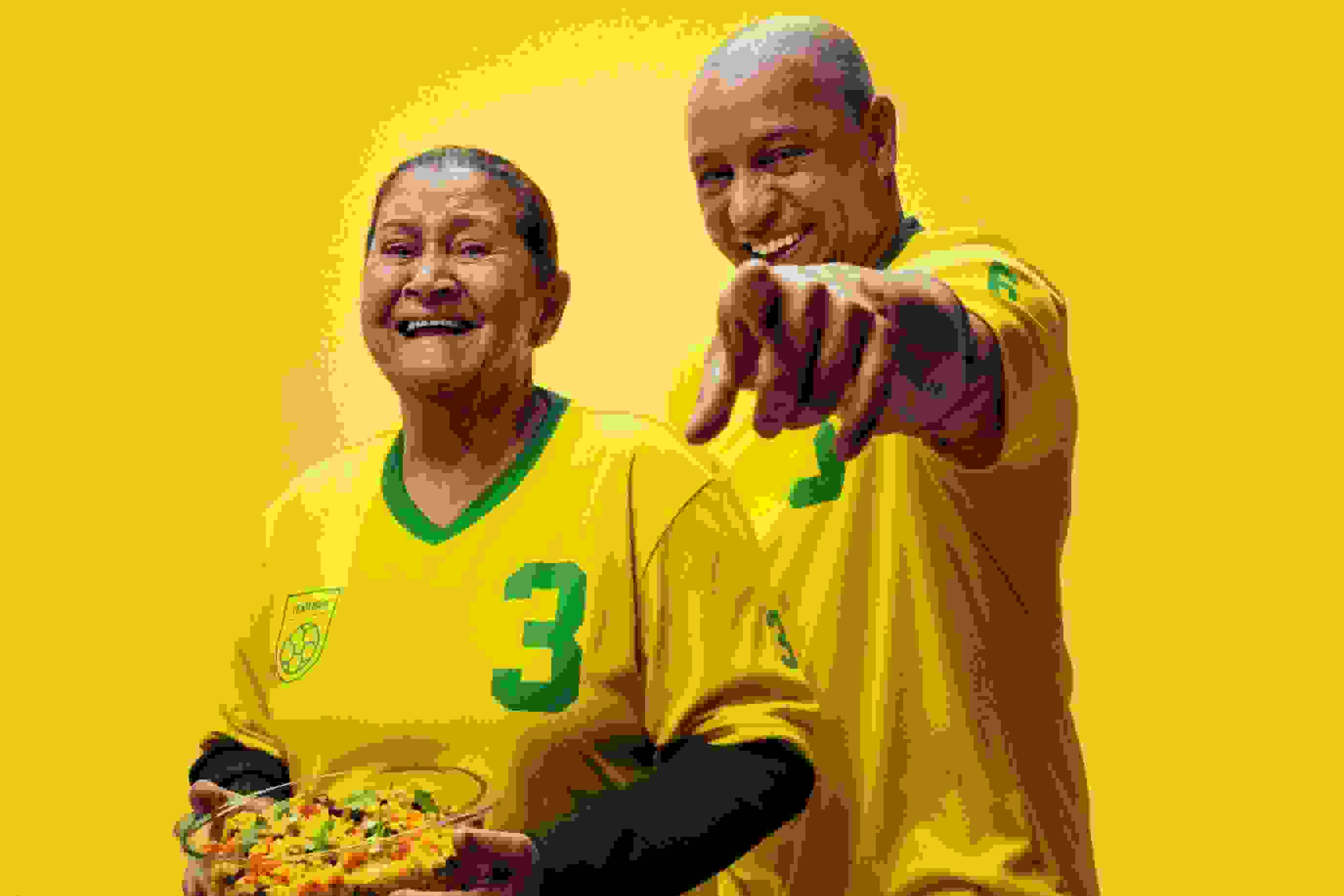 Jalkapalloilija Roberto Carlos ja hänen äitinsä Vera da Silva