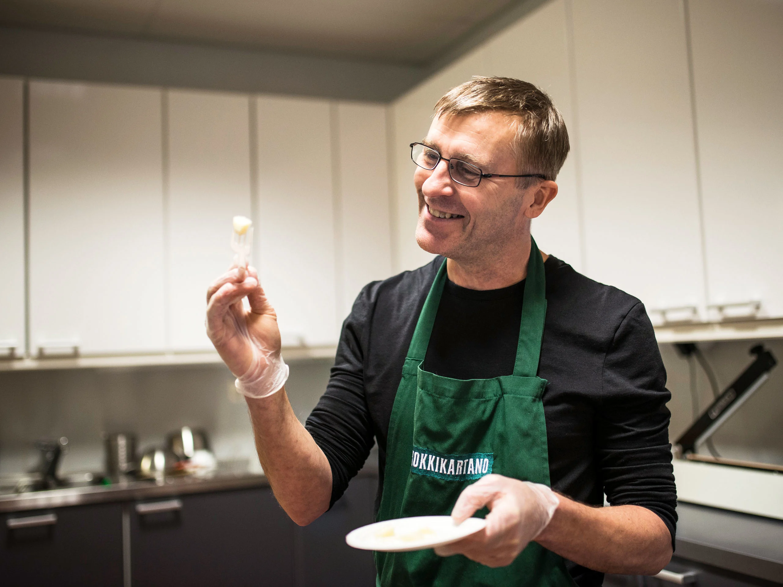 Kokkikartanossa valmistuu klassisen kermainen lohikeitto