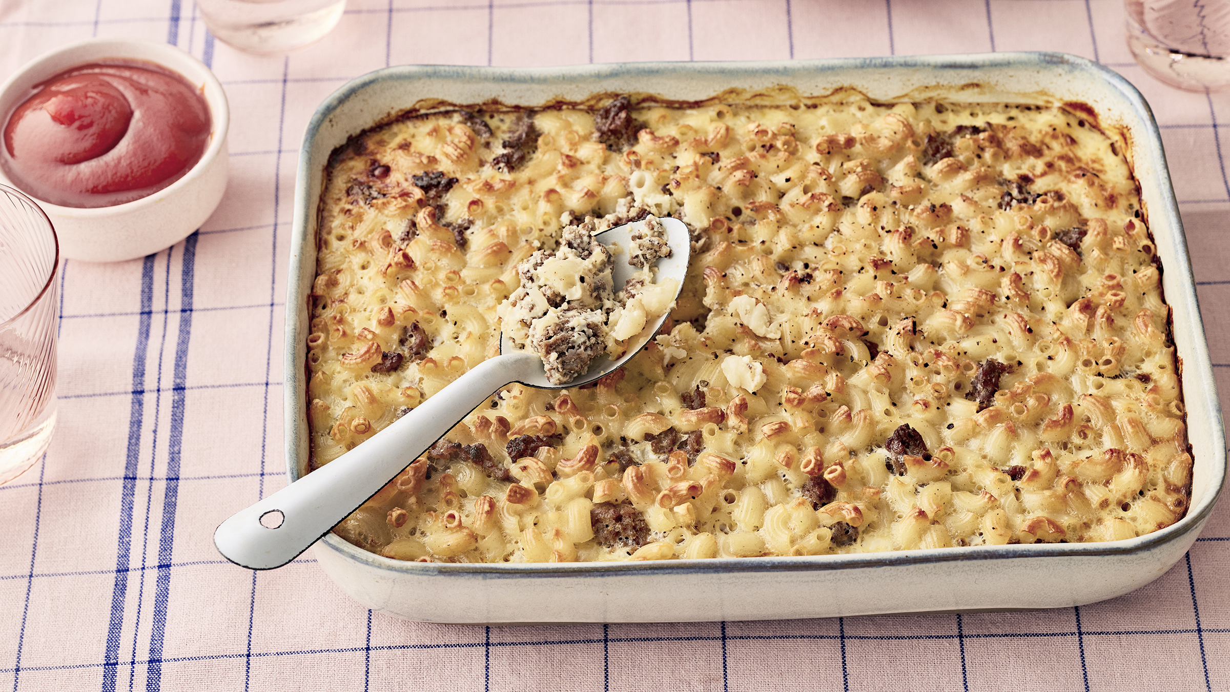 Lihamakaronilaatikko