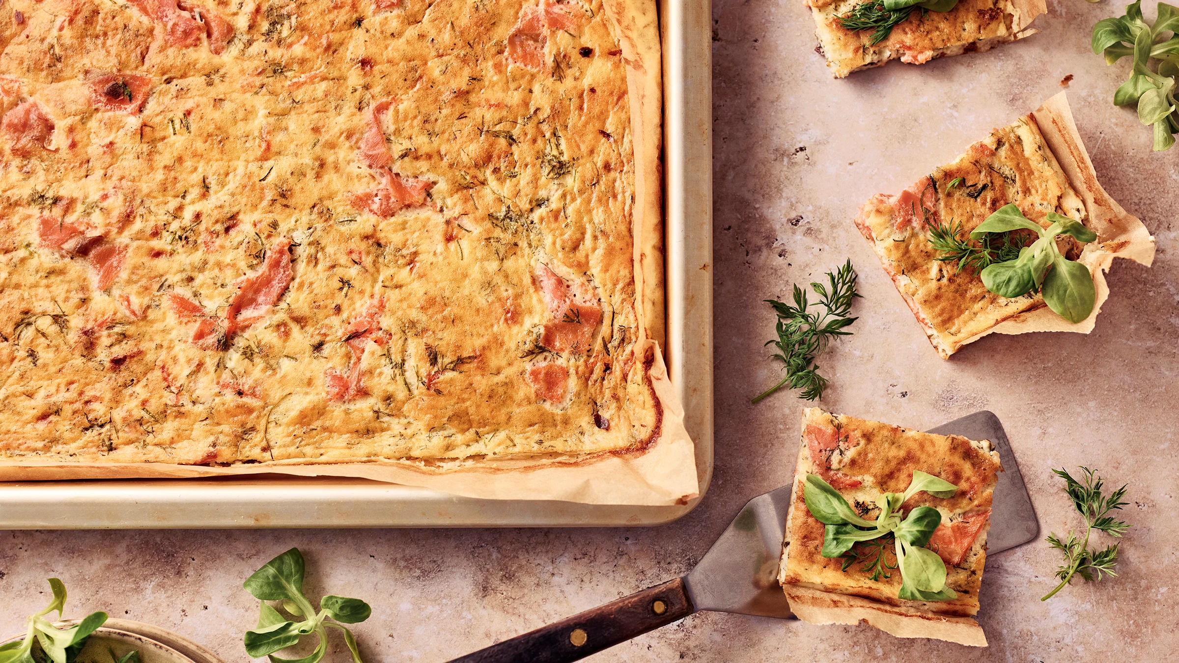 Suolainen pannukakku kylmäsavulohesta