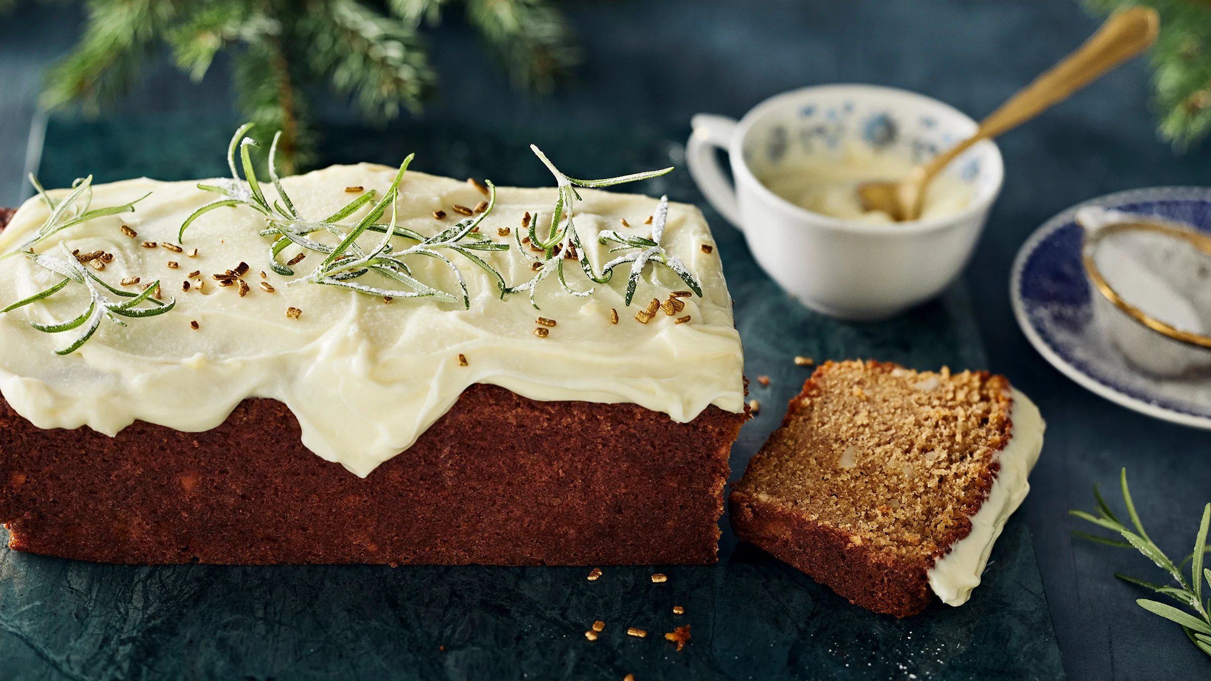 Mausteinen palsternakkakakku