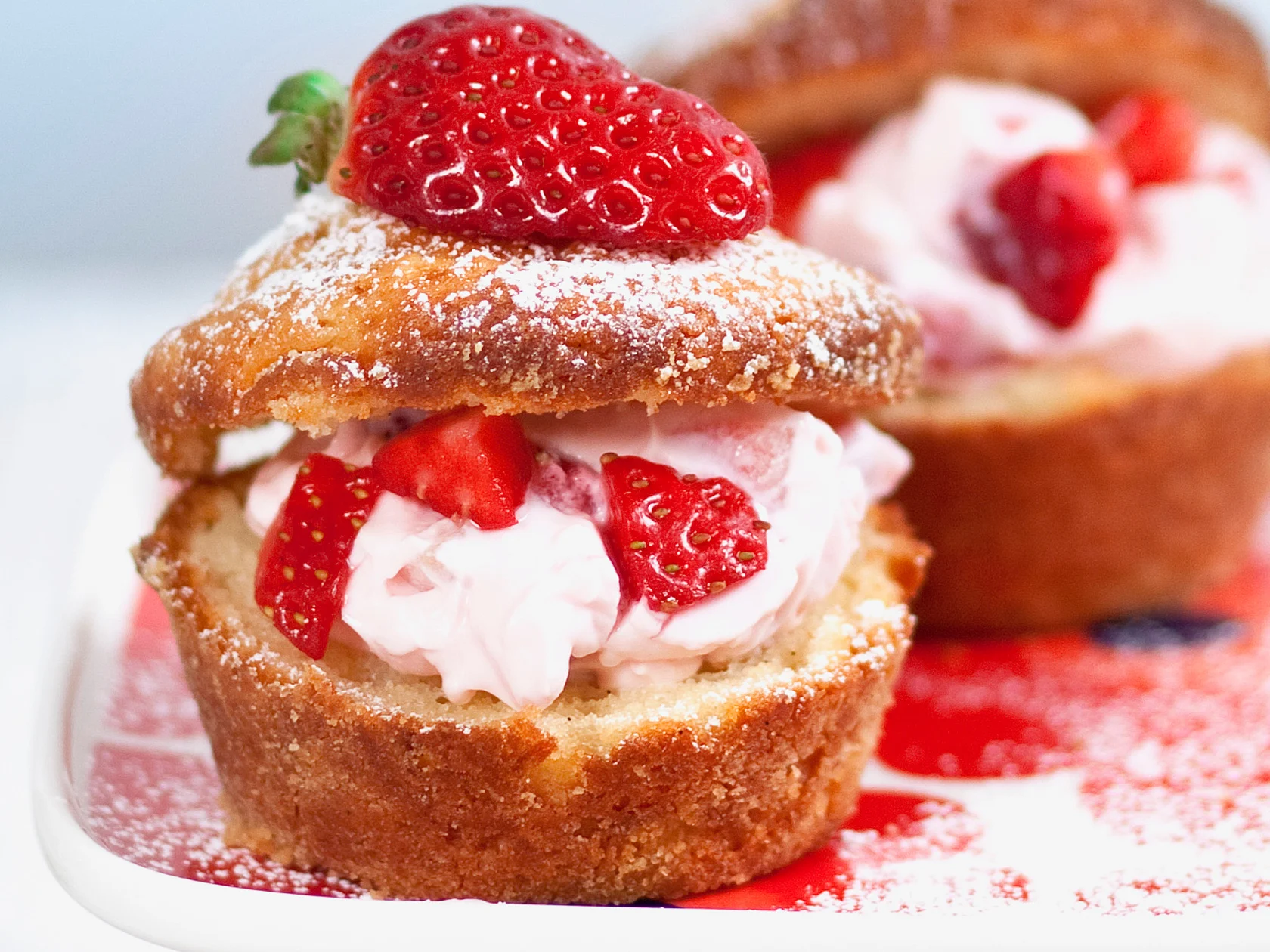 Vanilja-mansikkamuffinit