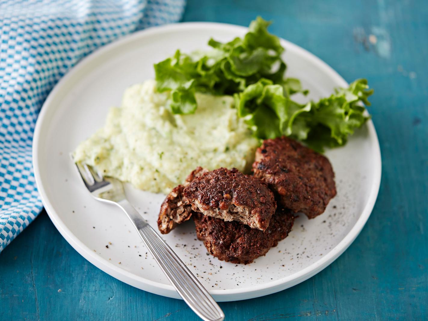 Linsseillä rikastetut jauhelihapihvit