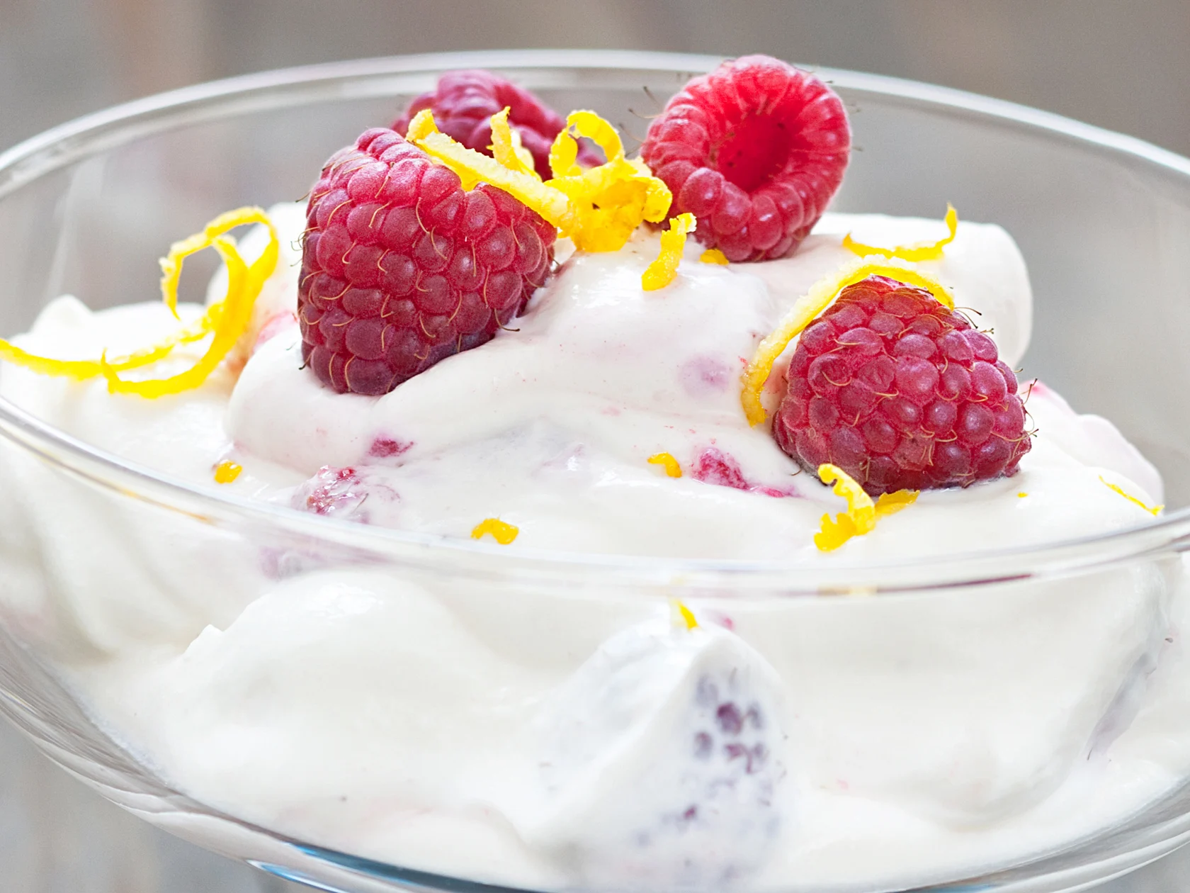 Vadelma-sitruunarahka