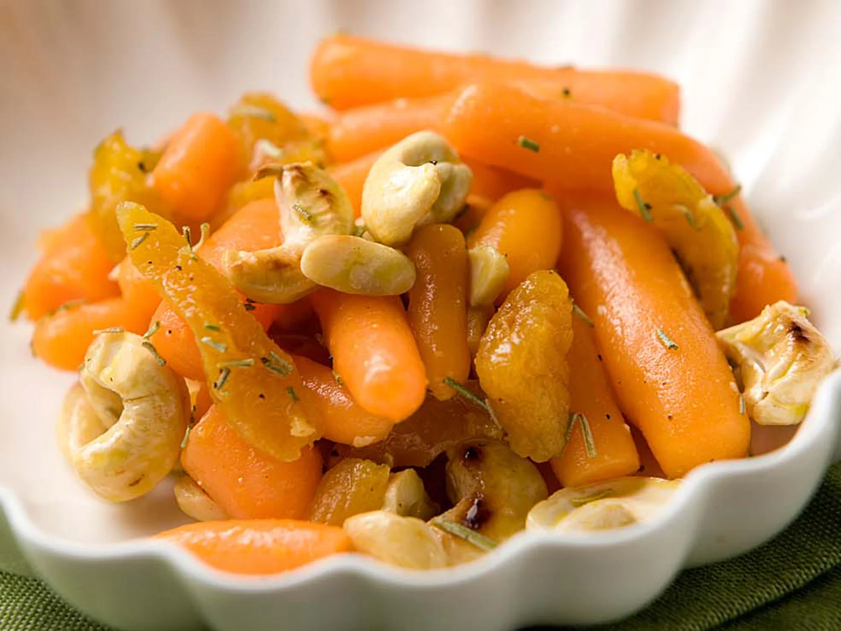 Porkkana-cashewpähkinälisäke