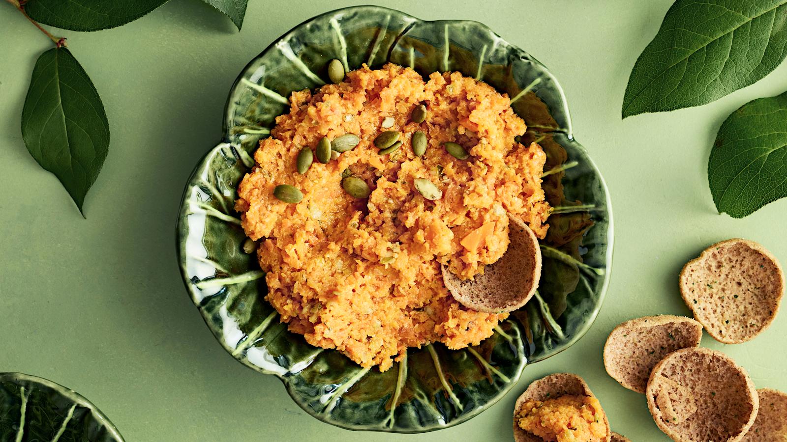 Kurpitsansiemen-porkkanatahna ja ruislastut