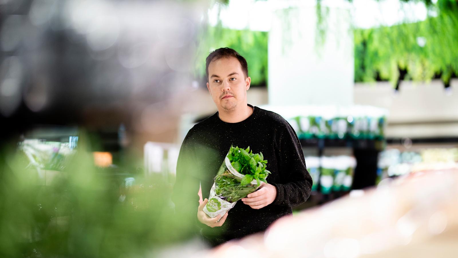 Toni Kostian suunnitteli Food Market Herkussa myytävät Chefs in Season -valmisruoat