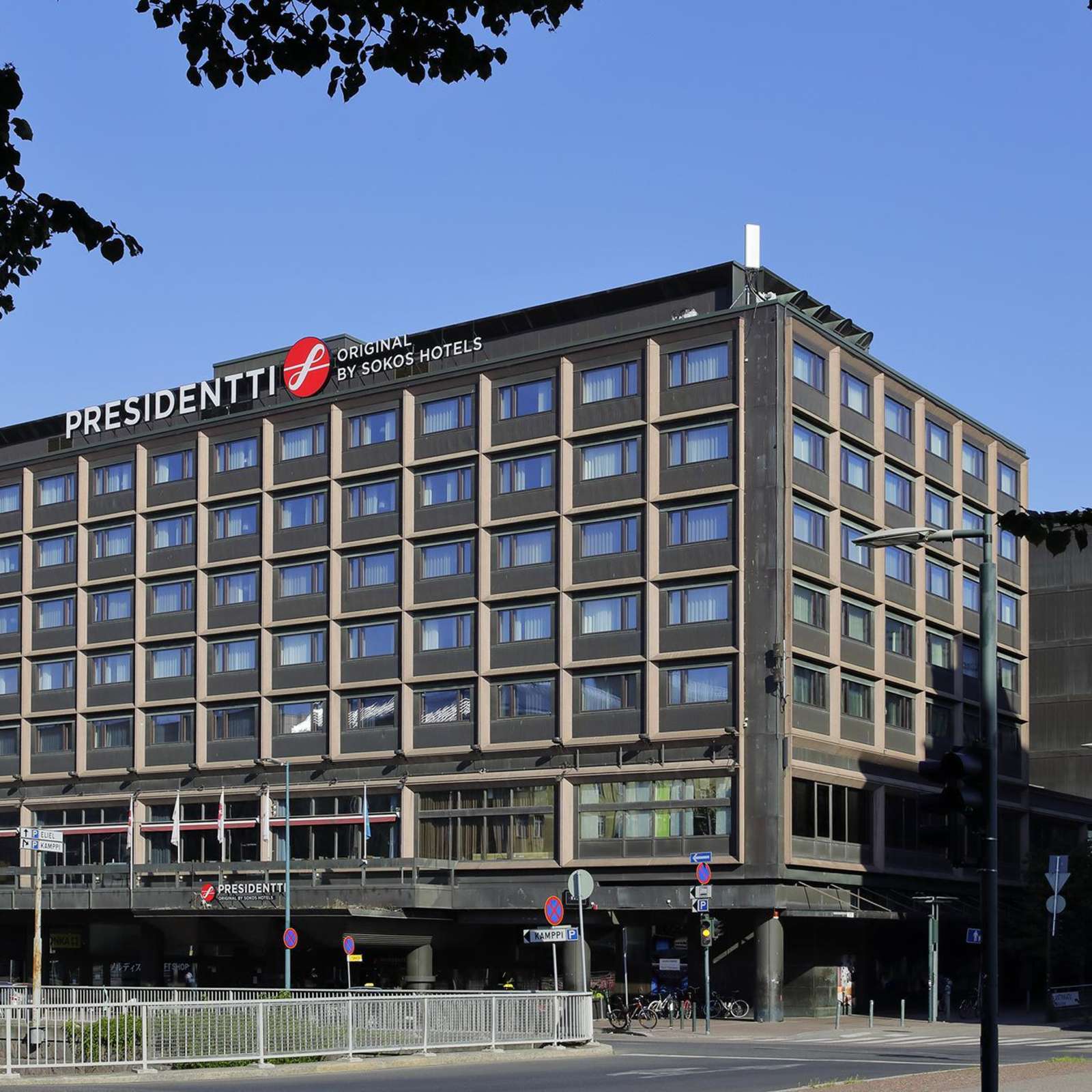 Hotelli Presidentti sijaitsee Helsingin Kampissa.
