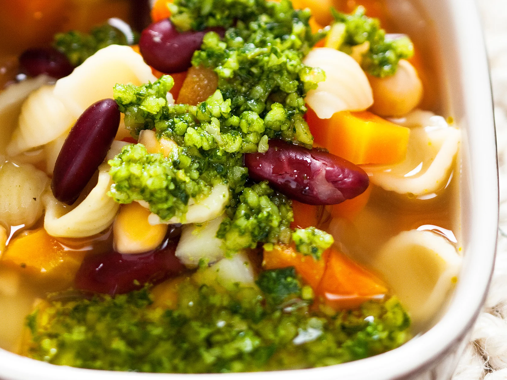 Papu-minestronekeitto ja pistoutahna