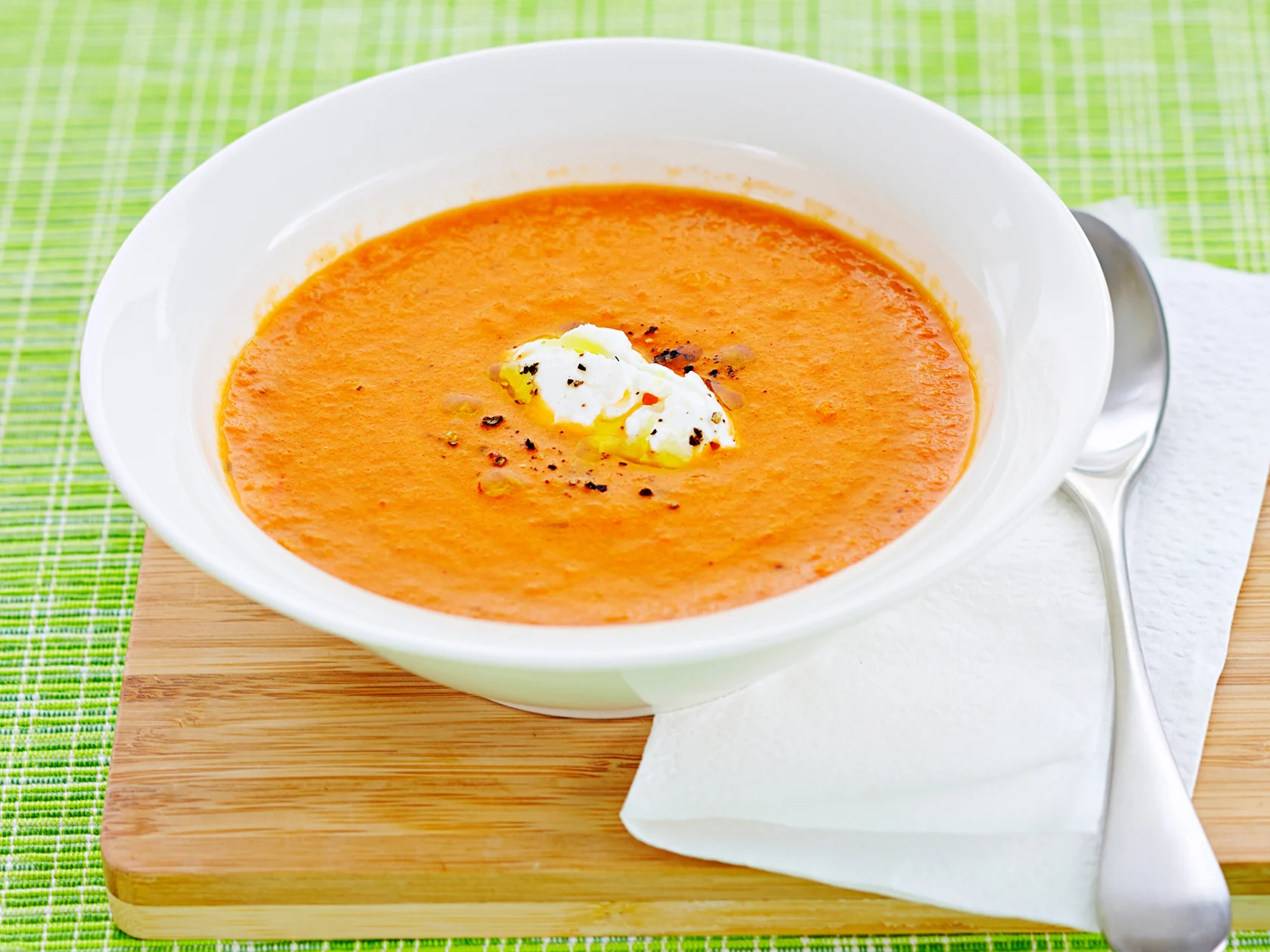 Tomaatti-vuohenjuustokeitto