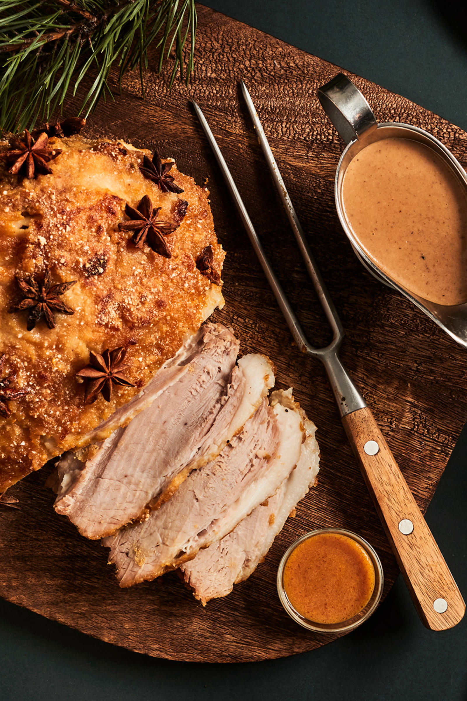 Joulukinkku ja luumuinen kinkun kastike