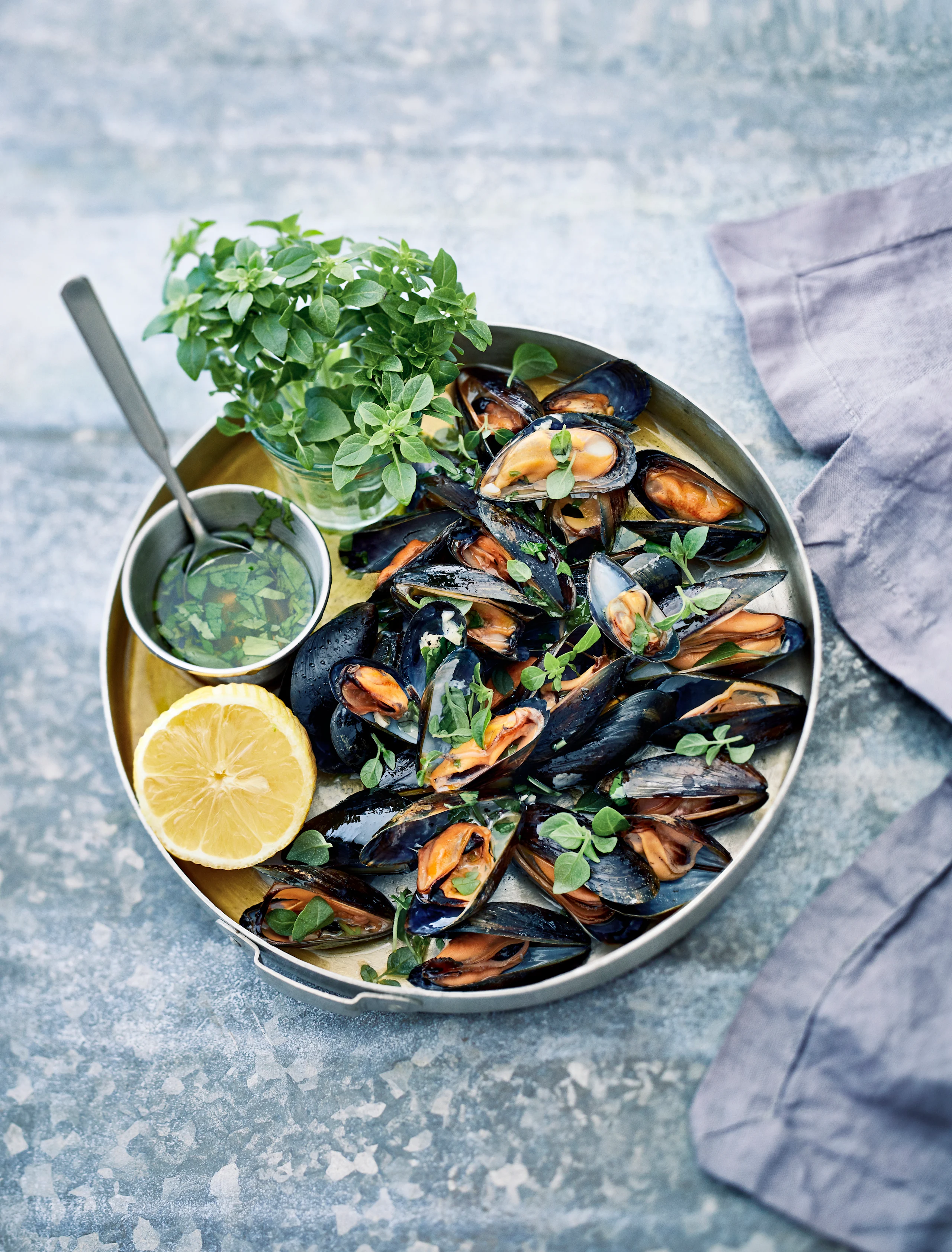 Sinisimpukat on näppärä tehdä myös grillissä.