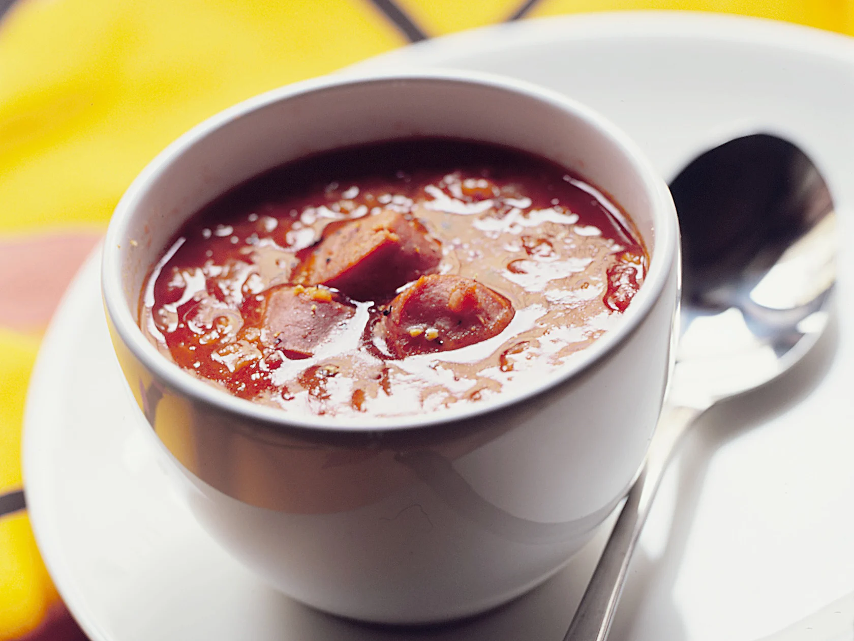 Tulinen nakki-linssikeitto