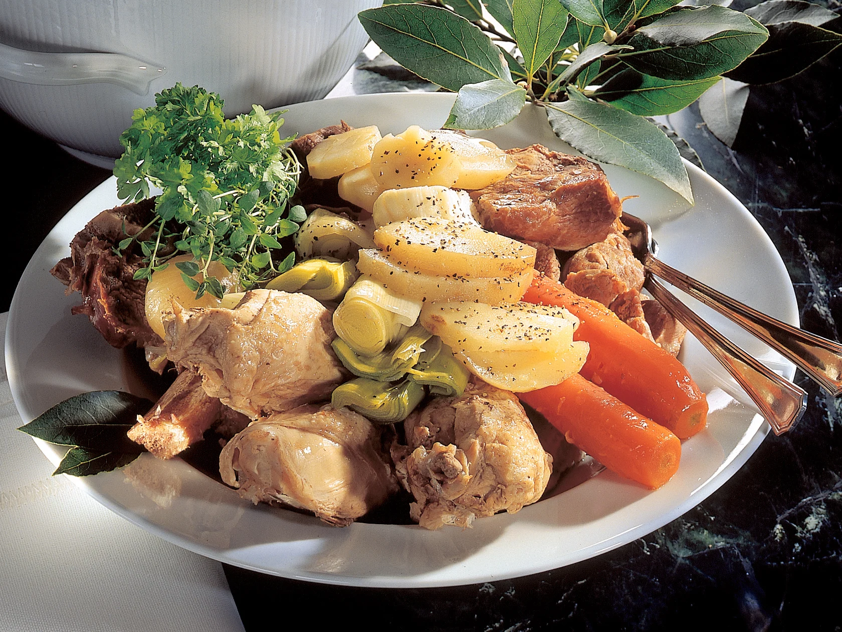 Ranskalainen lihakeitto eli pot-au-feu