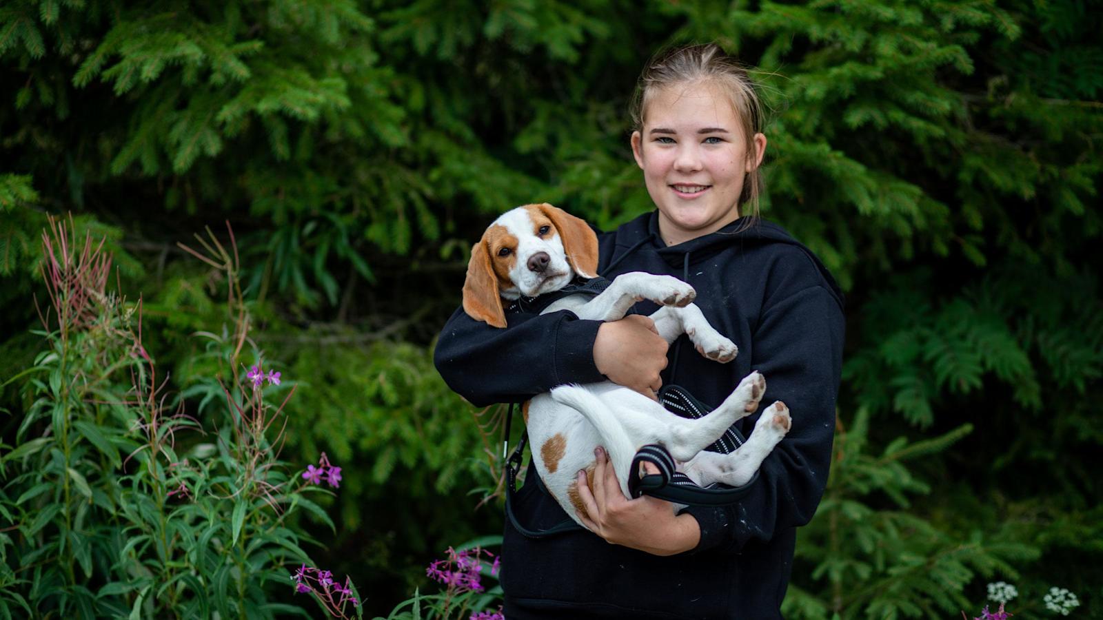 Matilda Pyy ja Malla-beagle.