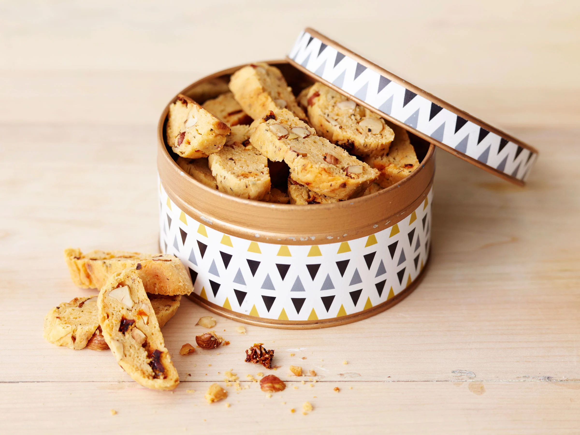 Rapeat parmesaanikeksit