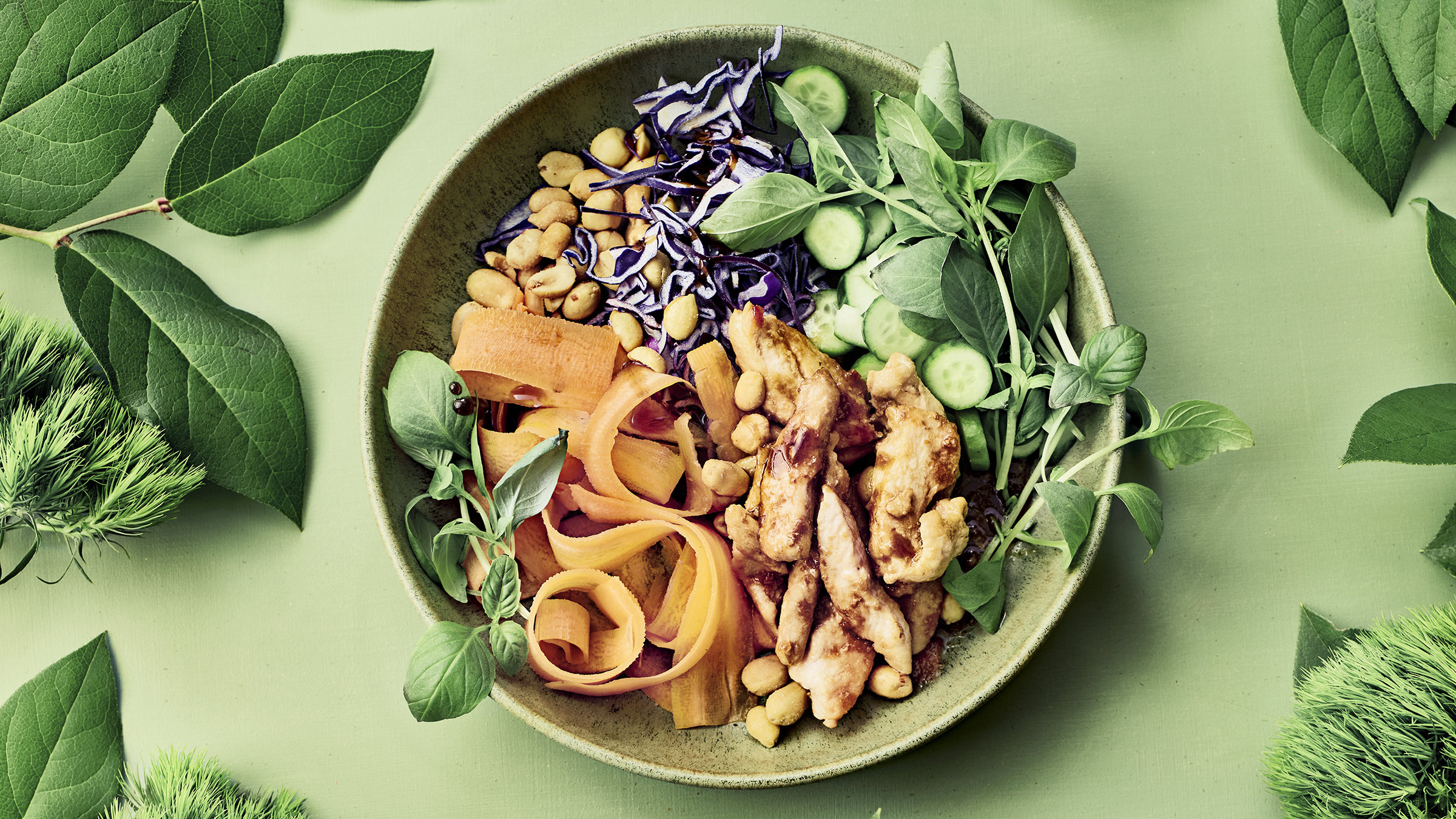 Kanateriyakisalaatti