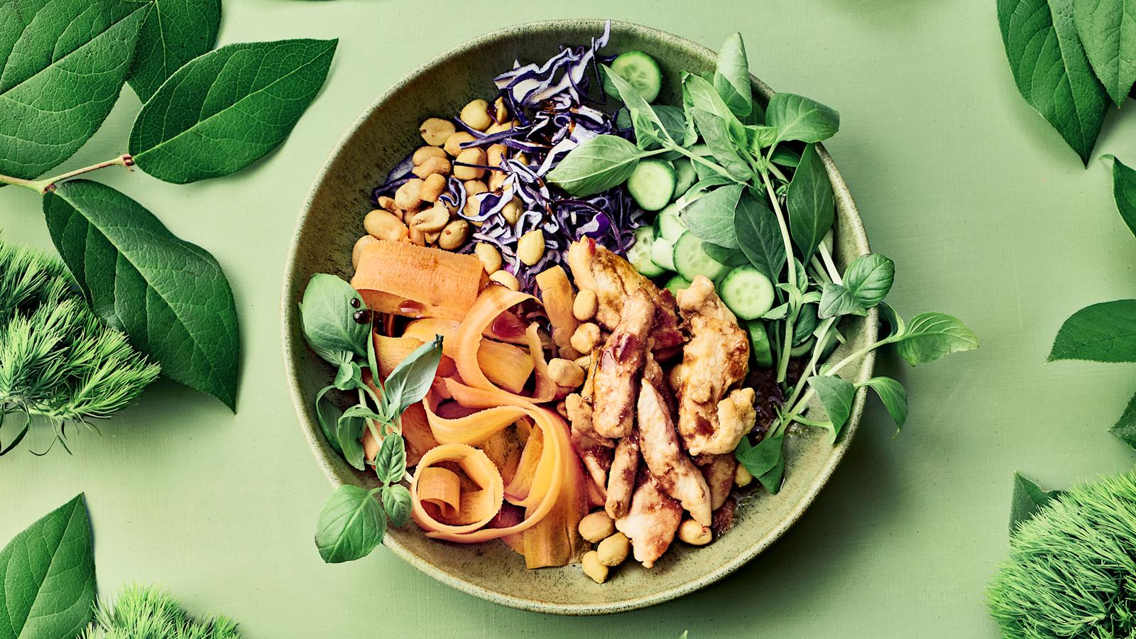 Kanateriyakisalaatti