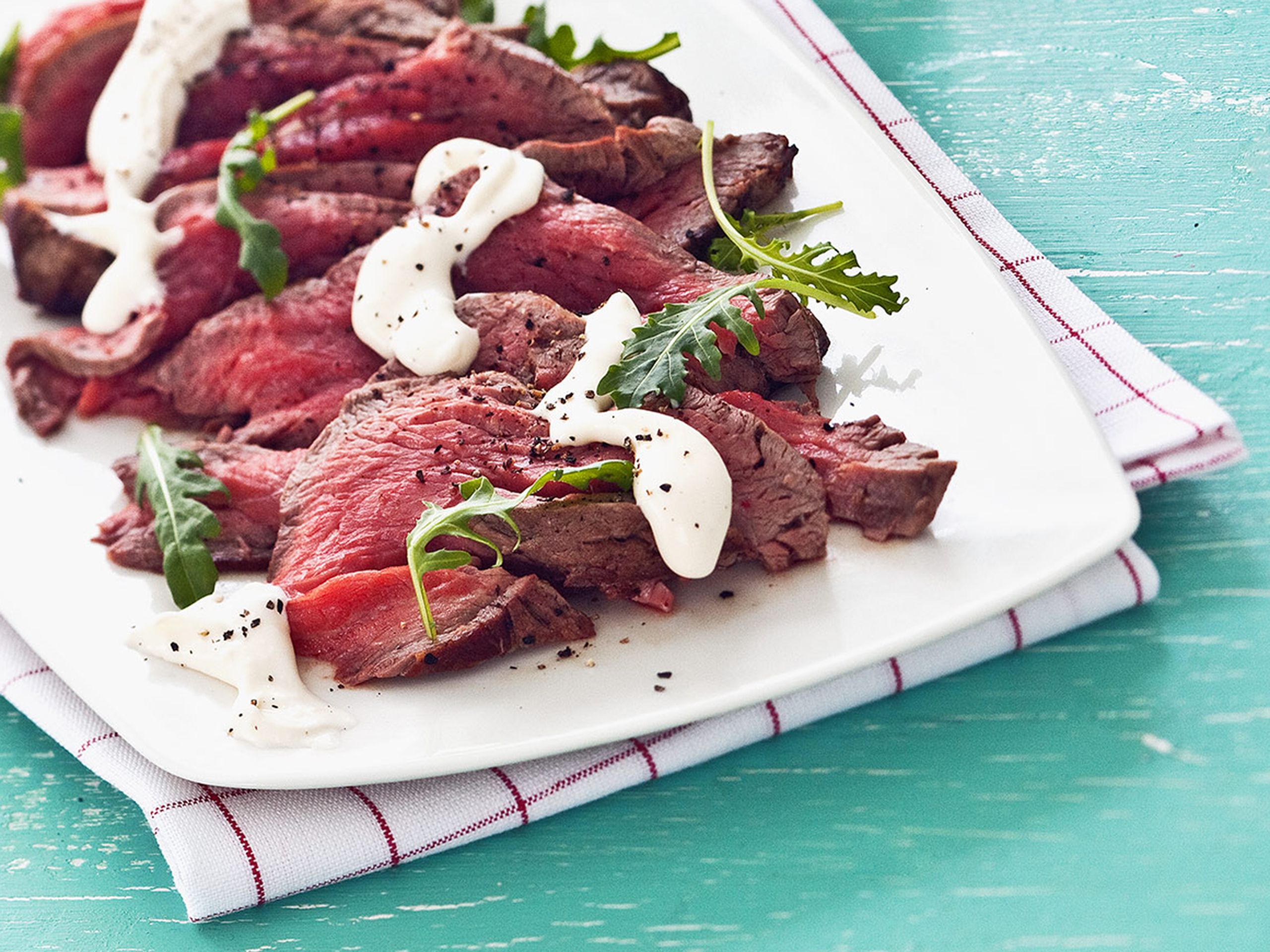 Sisäfilee ja piparjuurikreemi