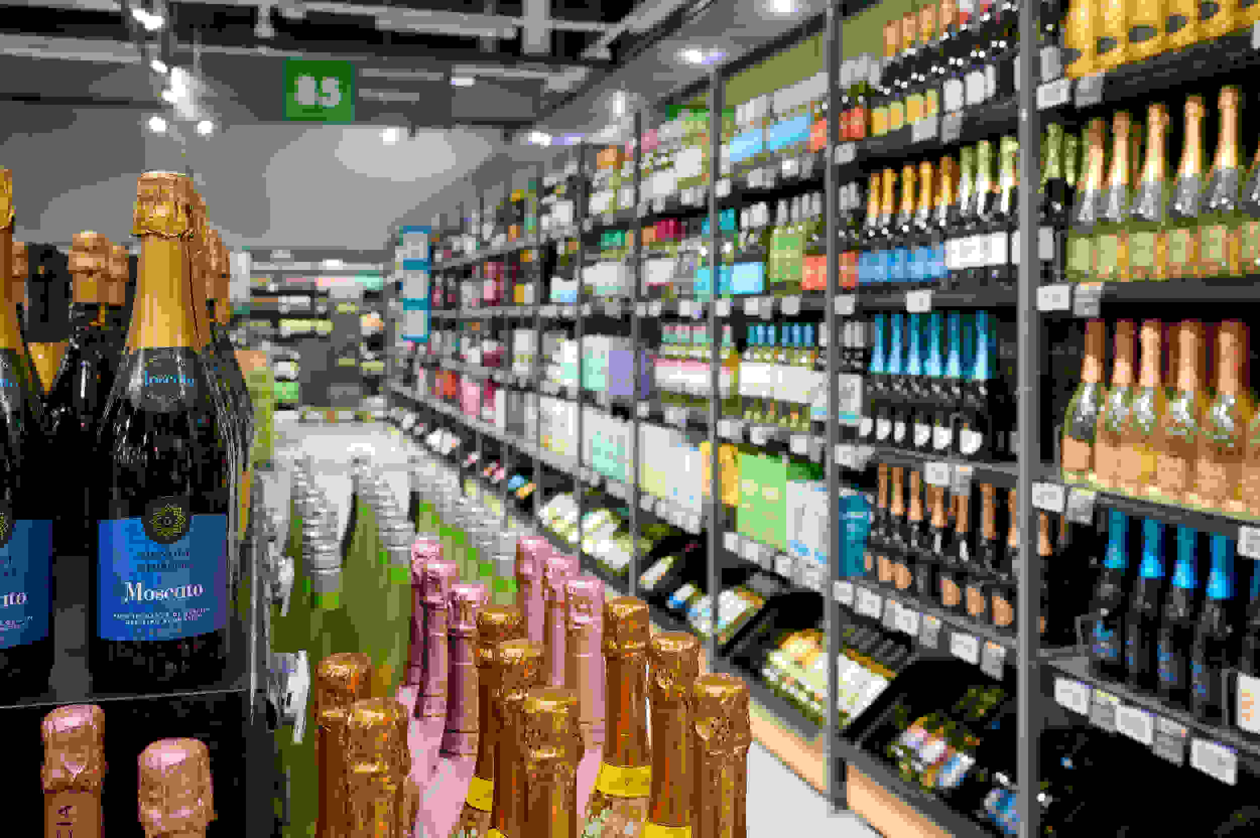 Viinivalikoimaa Prismassa