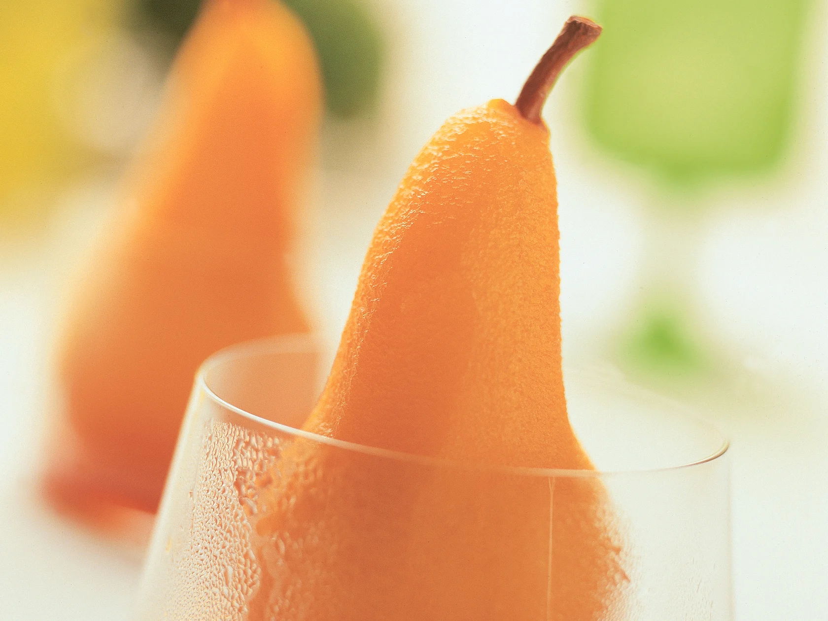 Päärynät karamelliliemessä