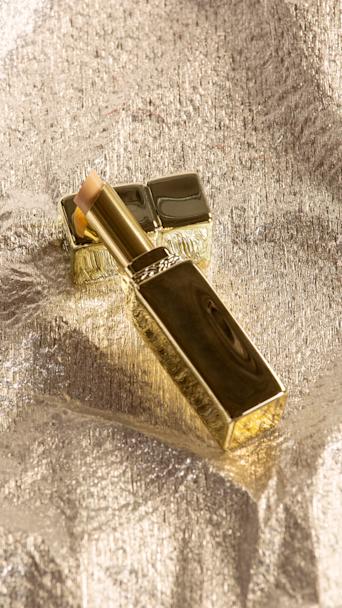 Guerlain KissKiss Liplift -huulipunan kiinnittäjä