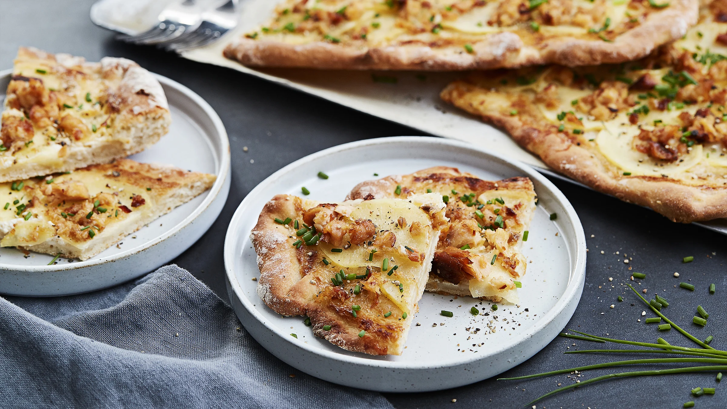 Valkoinen savukalapizza