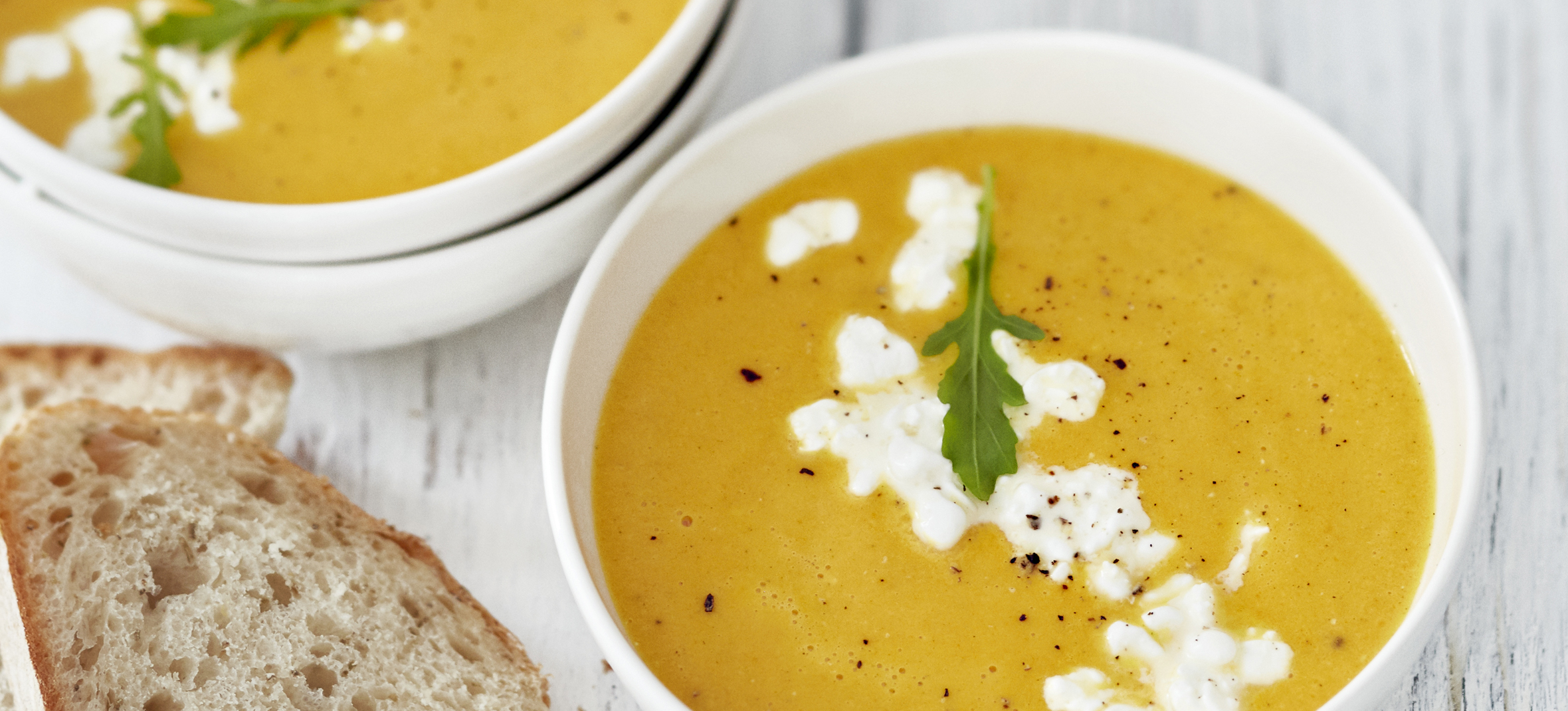 Fetajuustoinen porkkanakeitto