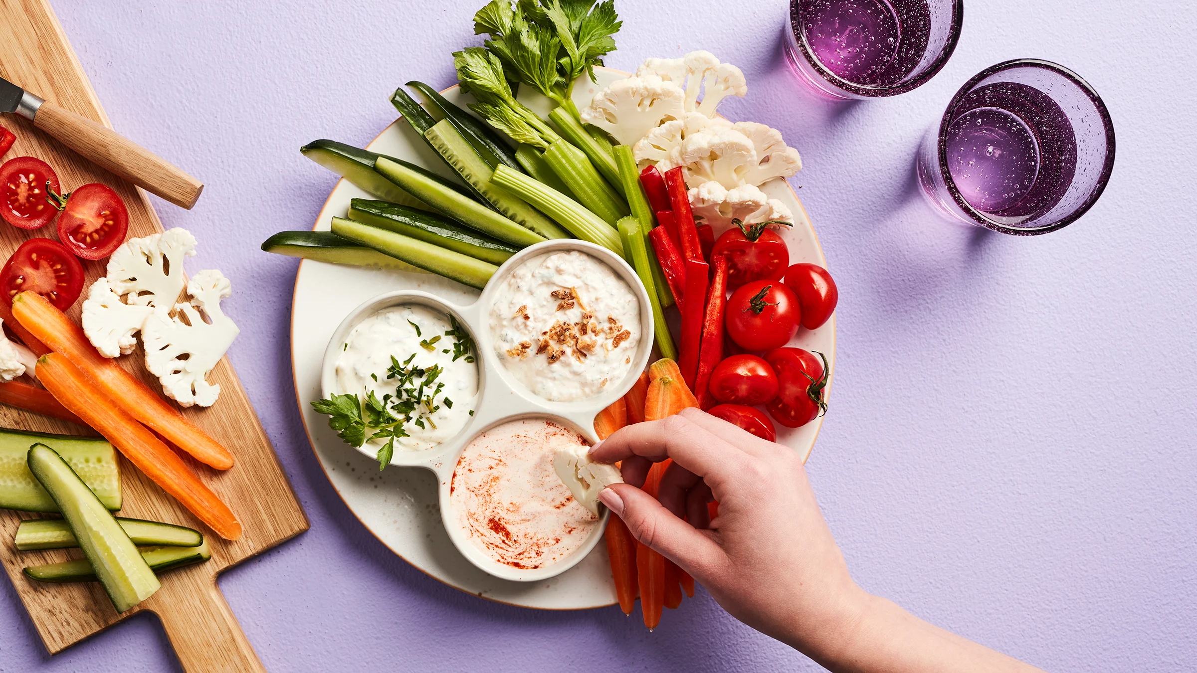 Kasvikset ja dippikastikkeet