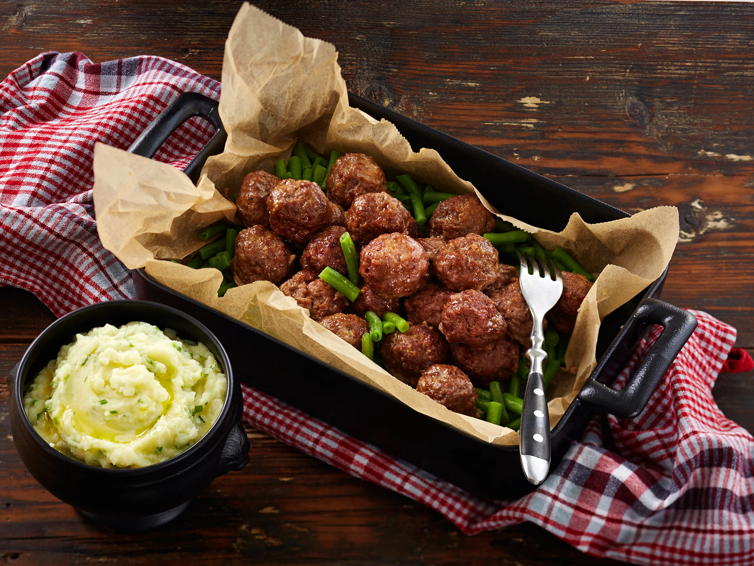 Juustoiset lihapullat