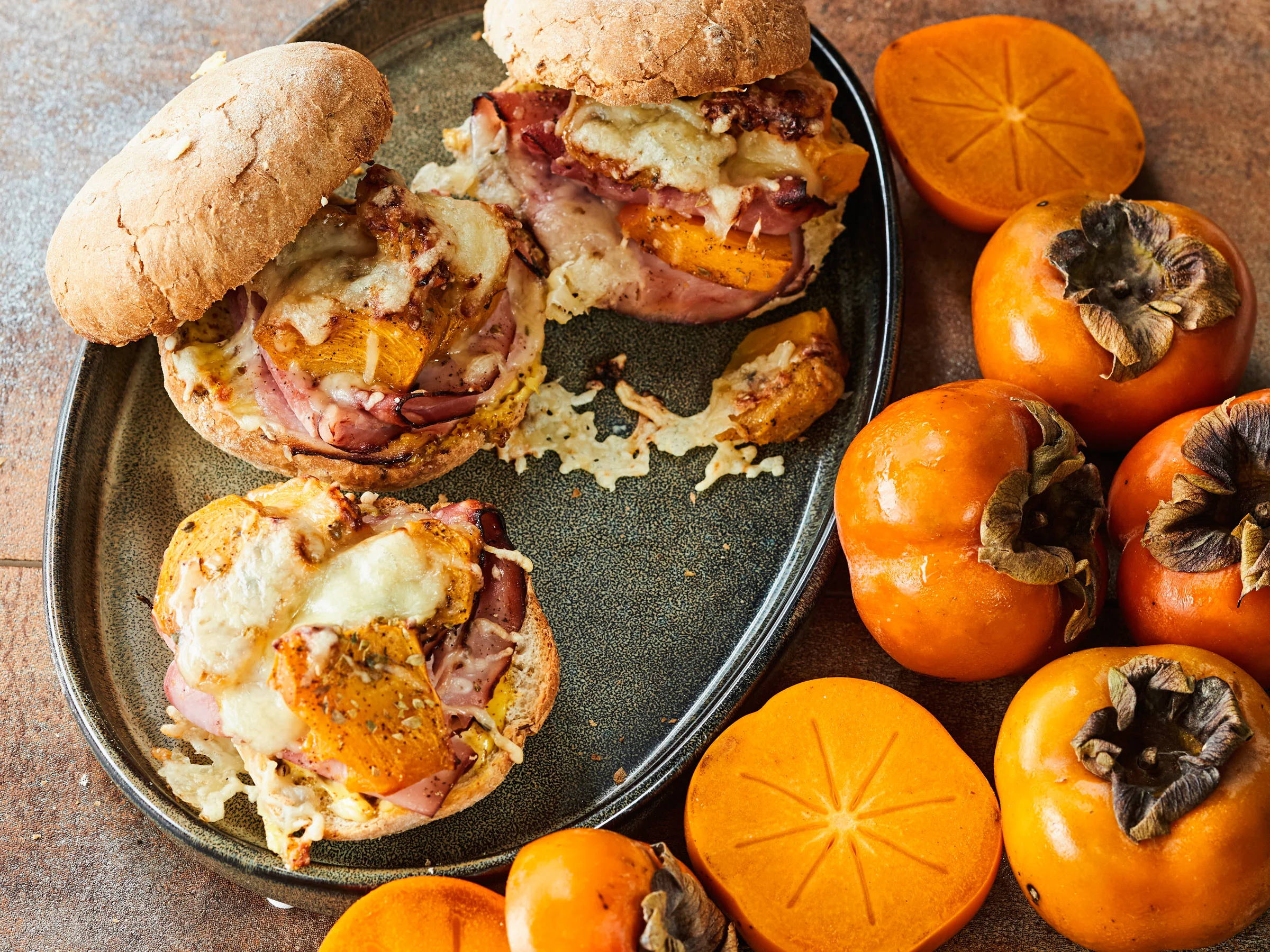 Lämppärihampparit kinkulla ja persimonilla