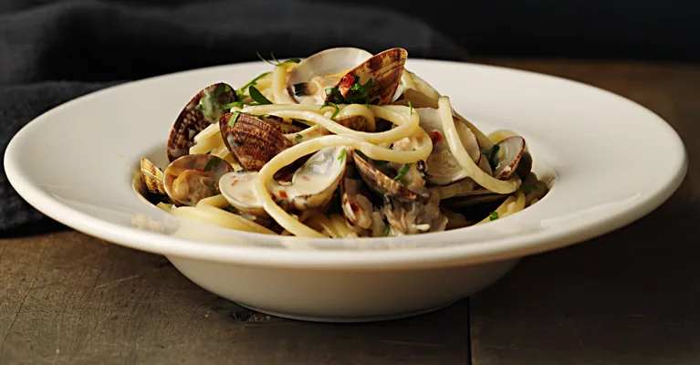 Vongole-prosciuttopasta