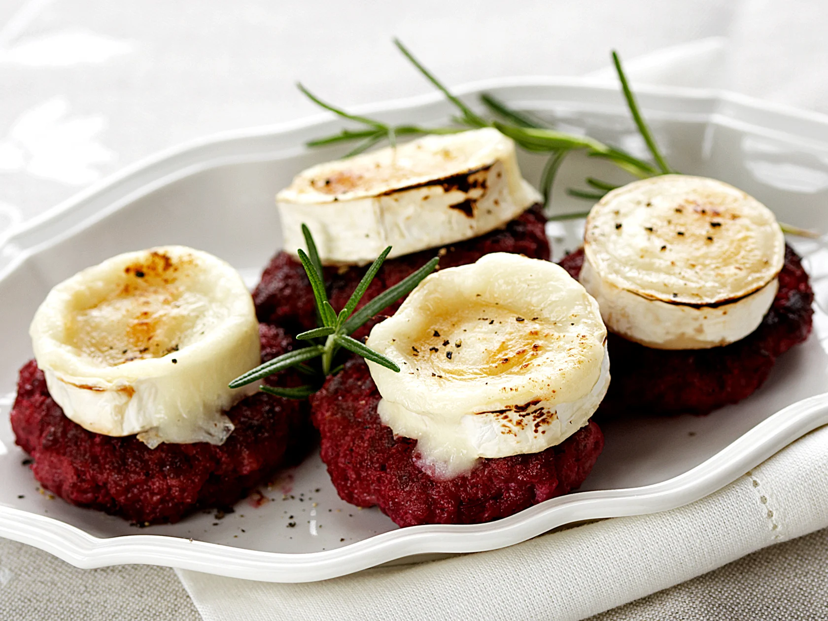 Jauheliha-punajuuripihvit