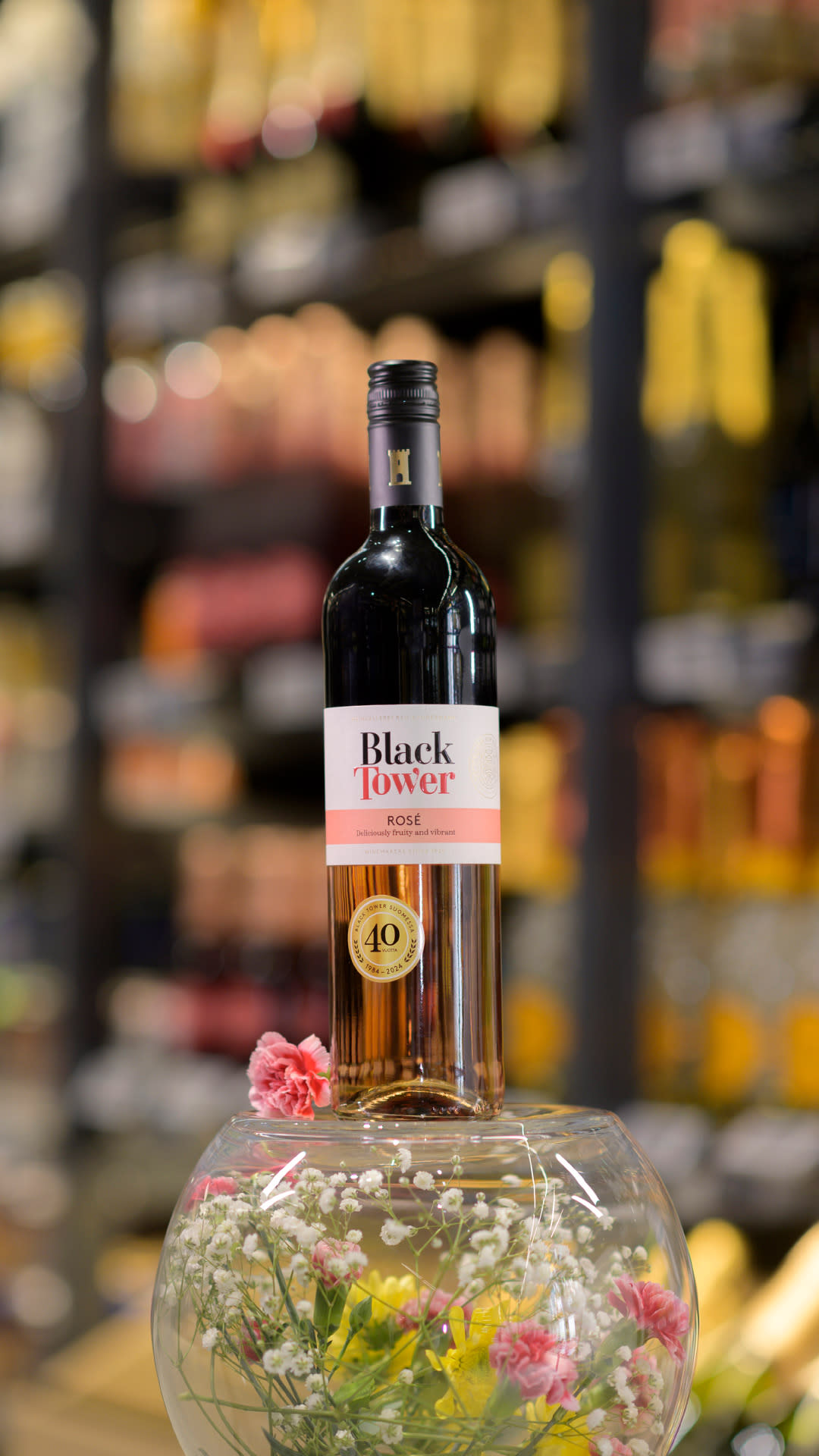Black Tower Rosé 8 % 0,75 l, roseeviini, Saksa