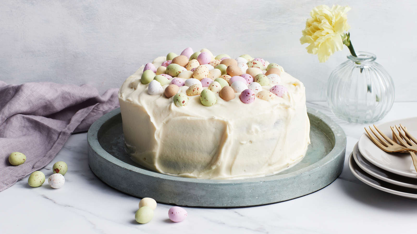 Pääsiäisen ihanimmat kakut – leivo pöytään rahkan, suklaan ja  sitrushedelmien maustamia herkkuja | Yhteishyvä