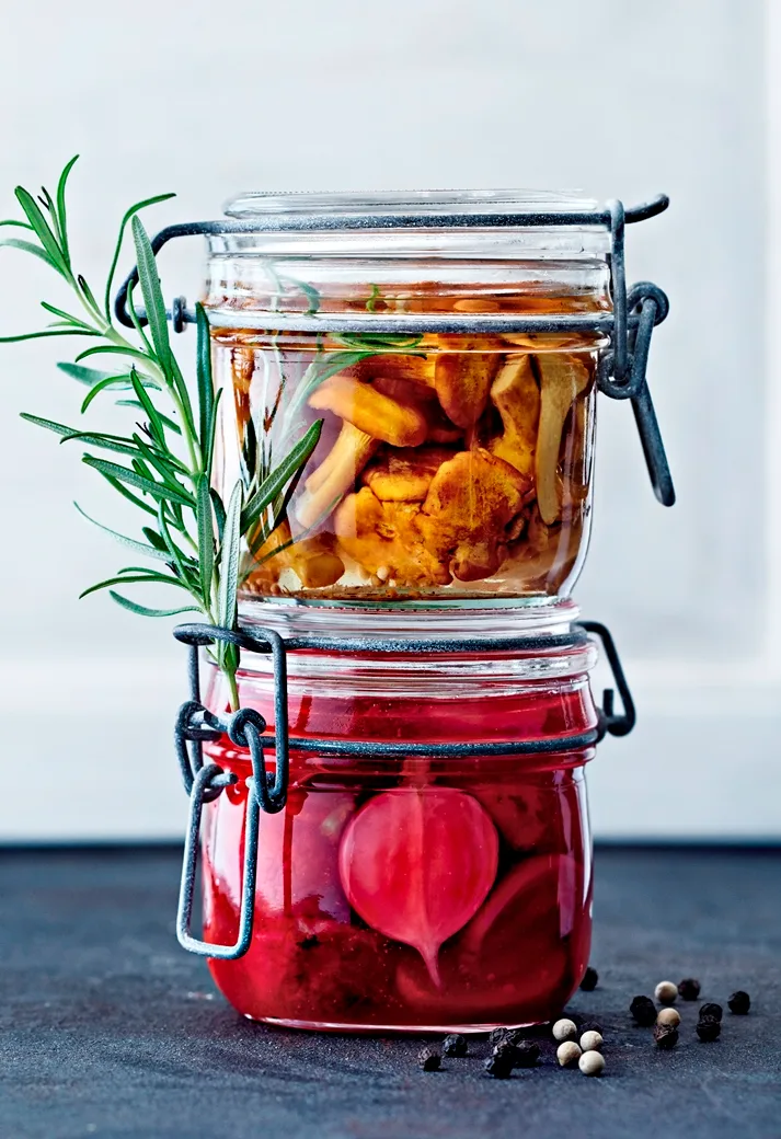 Pikkelöidyt sienet ja kasvikset