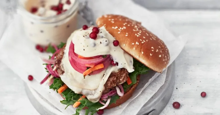 Puolukkahampurilainen