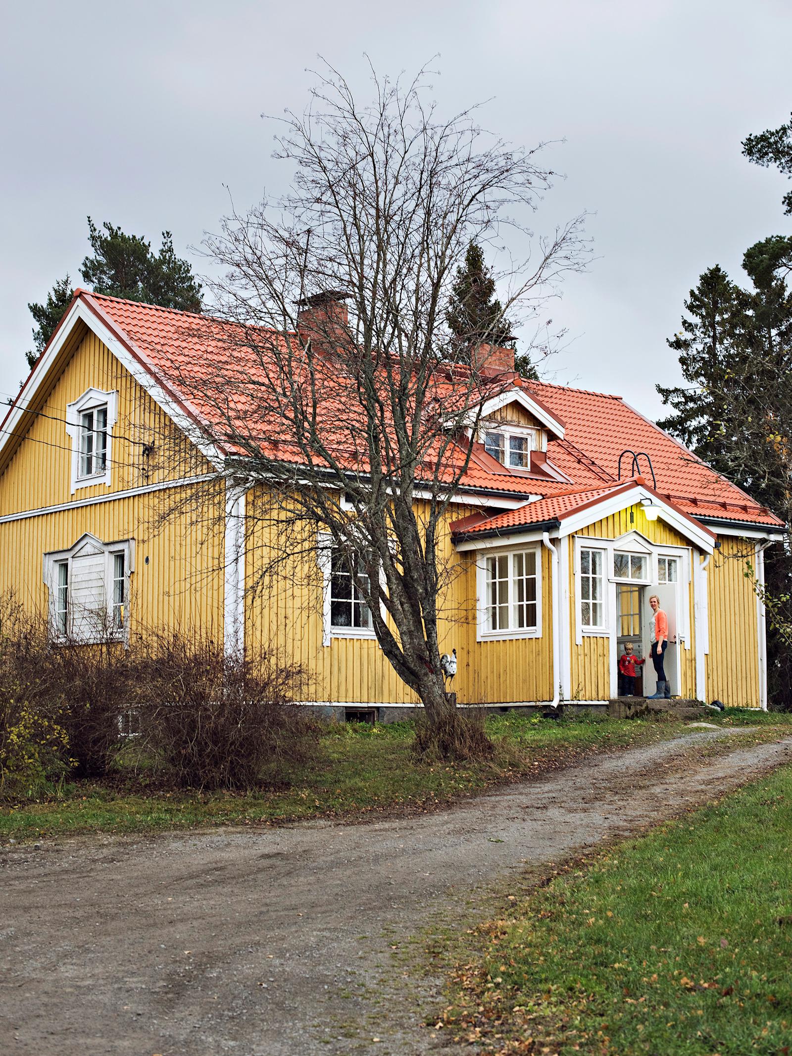 Kaunis pihapiiri sai nykymuotonsa 1930-luvulla. Tila on ollut Niinan suvun omistuksessa jo yli 300 vuotta.