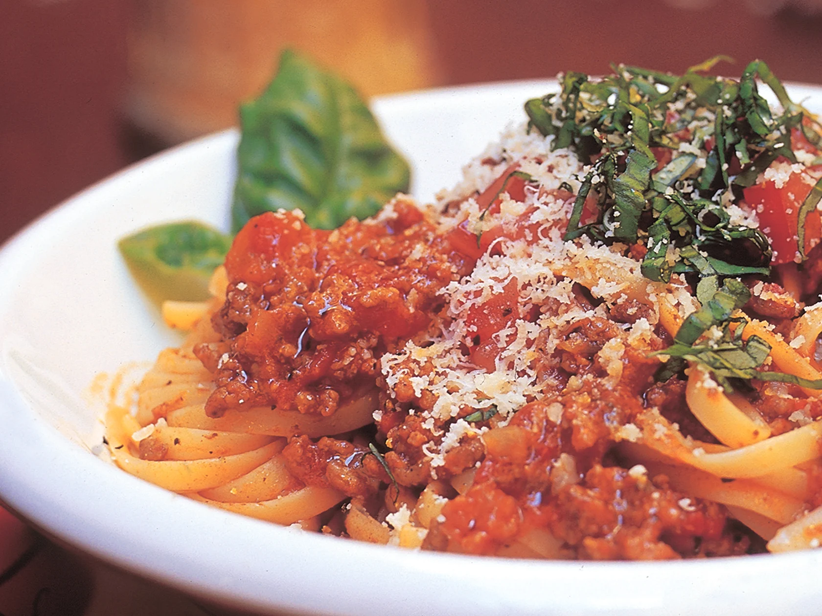 Tulinen jauhelihakastike