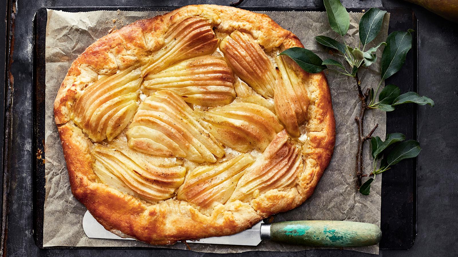 Satokauden galette omenoista tai päärynöistä