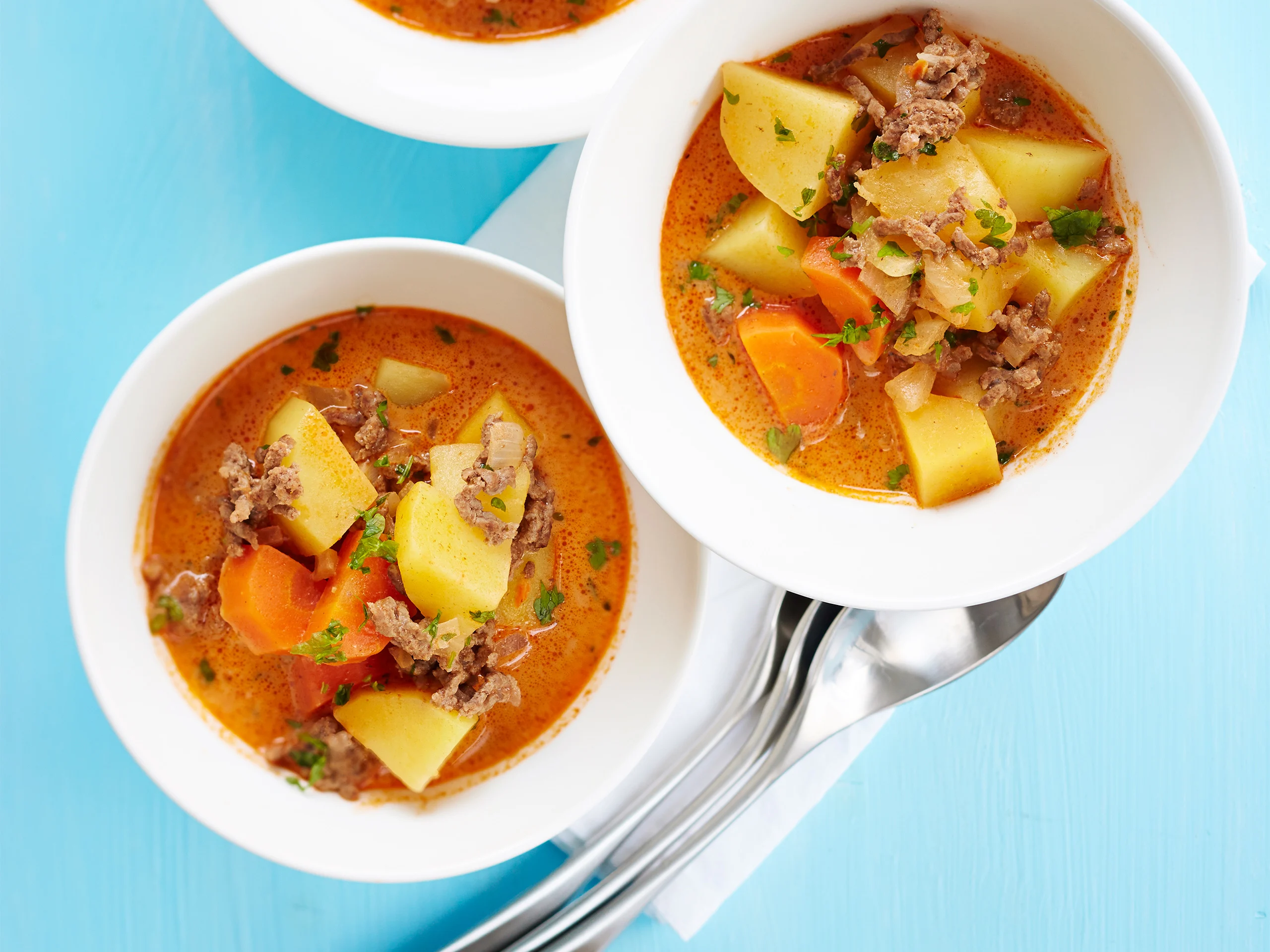 Koskenlaskija jauhelihakeitto