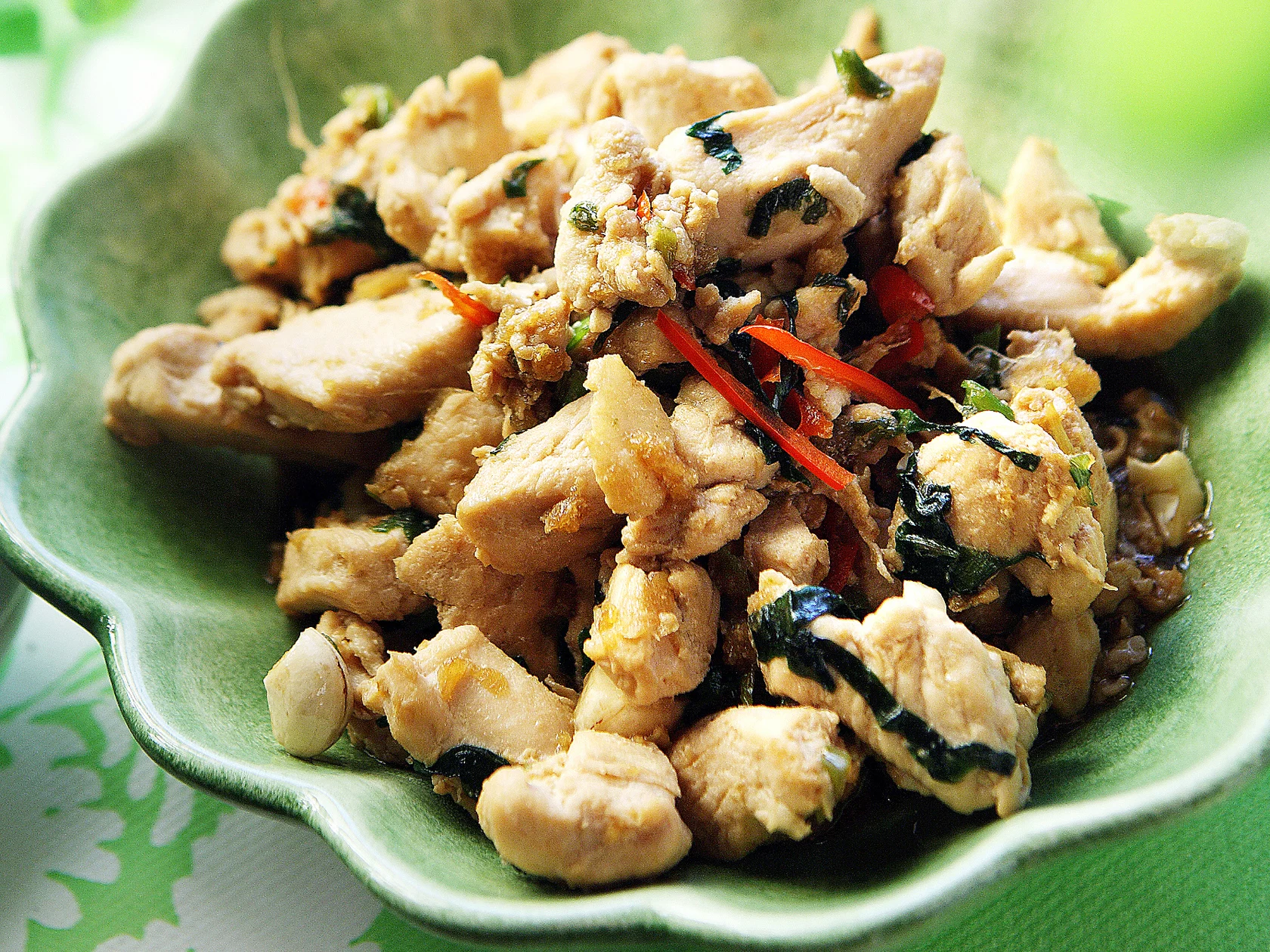 Thaimaalainen broilerikastike