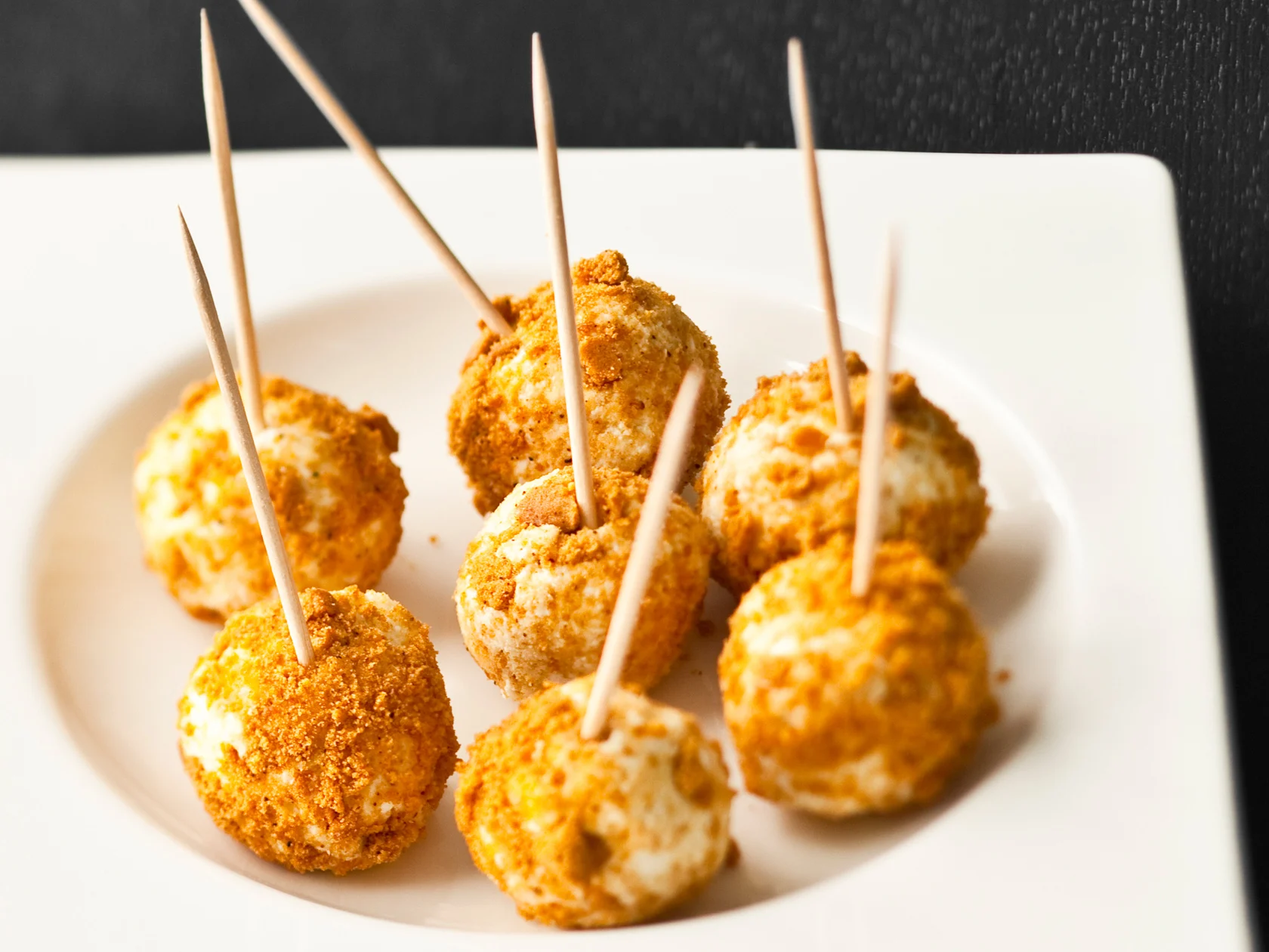 Sinihomejuusto-piparipallot