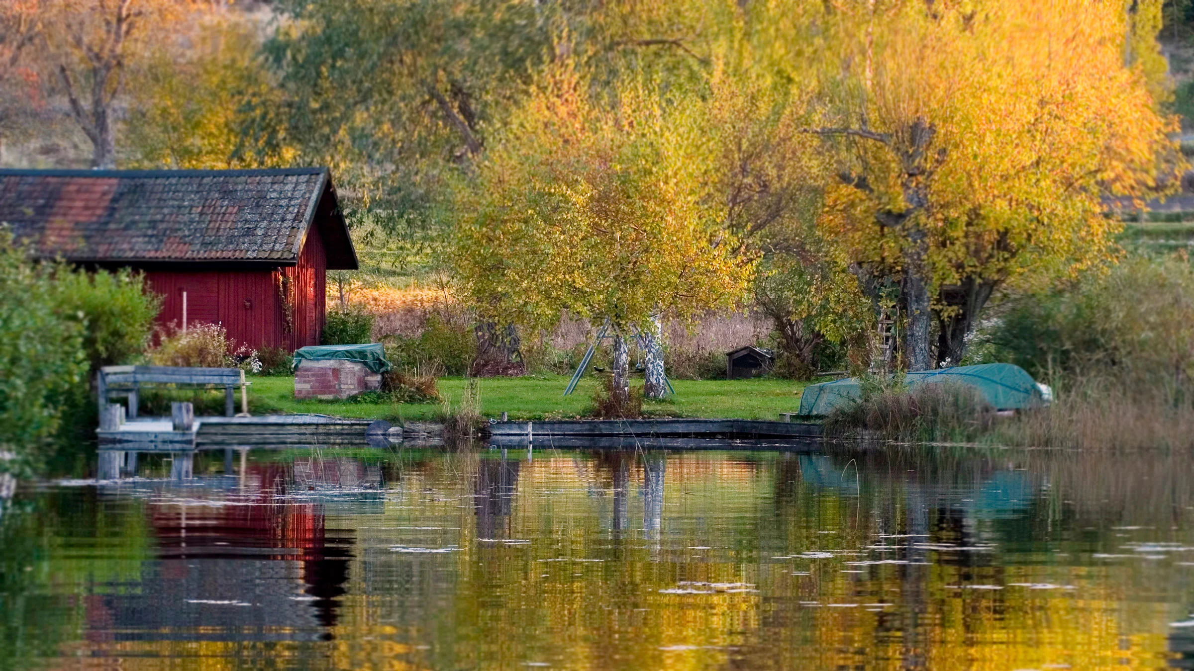 Mökki talviteloille