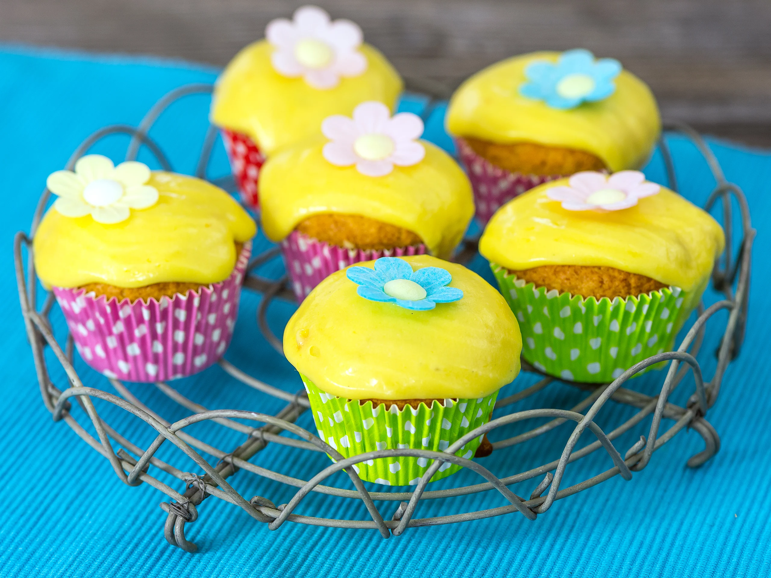 Keväiset kuppikakut