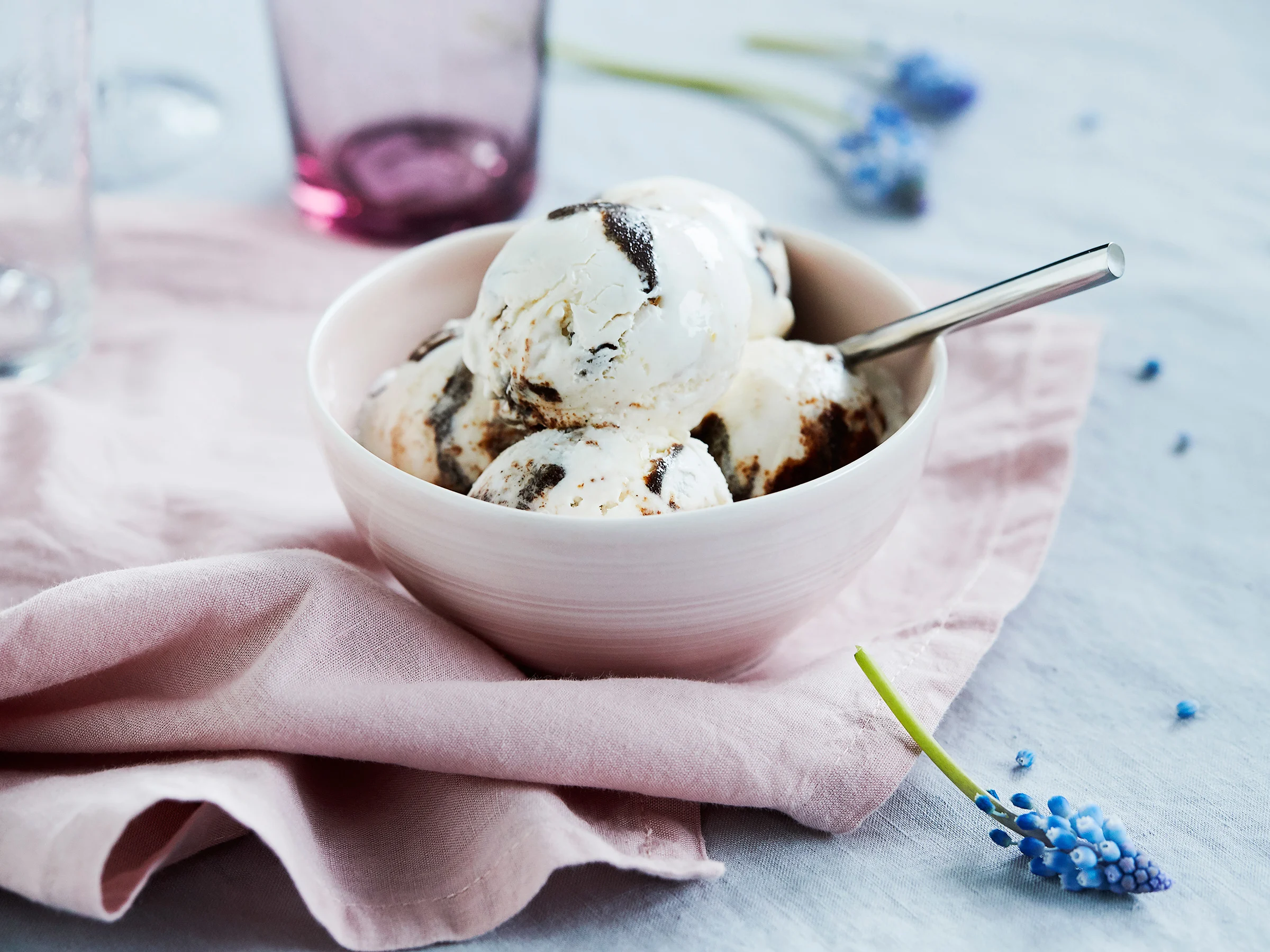 Raidallinen mämmijäätelö