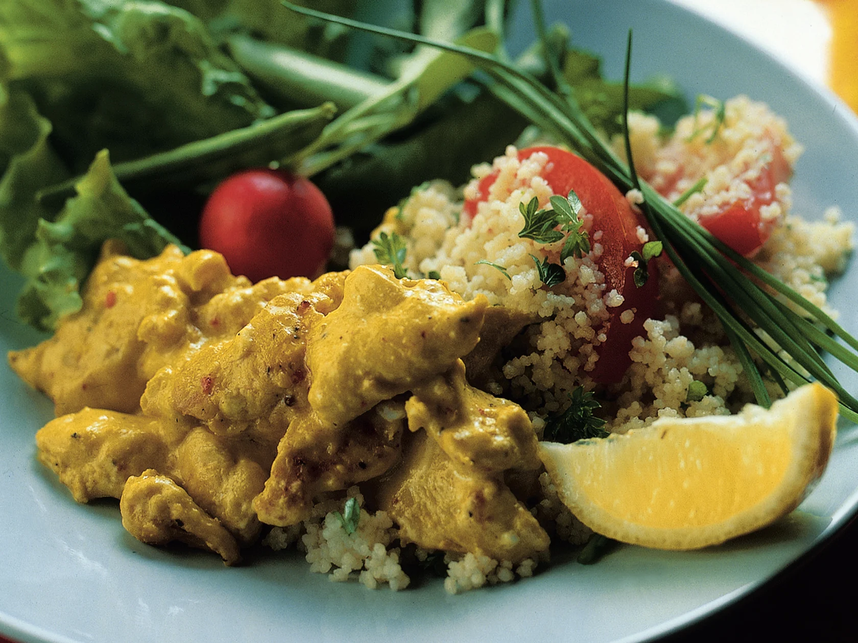 Broilerikastike ja sitruunainen kuskus